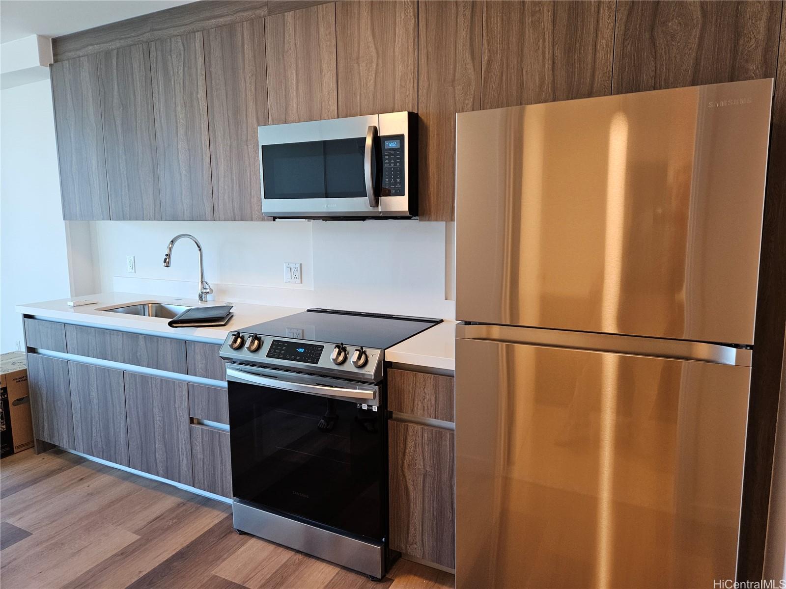 The Park on Keeaumoku condo # 1008, Honolulu, Hawaii - photo 3 of 20