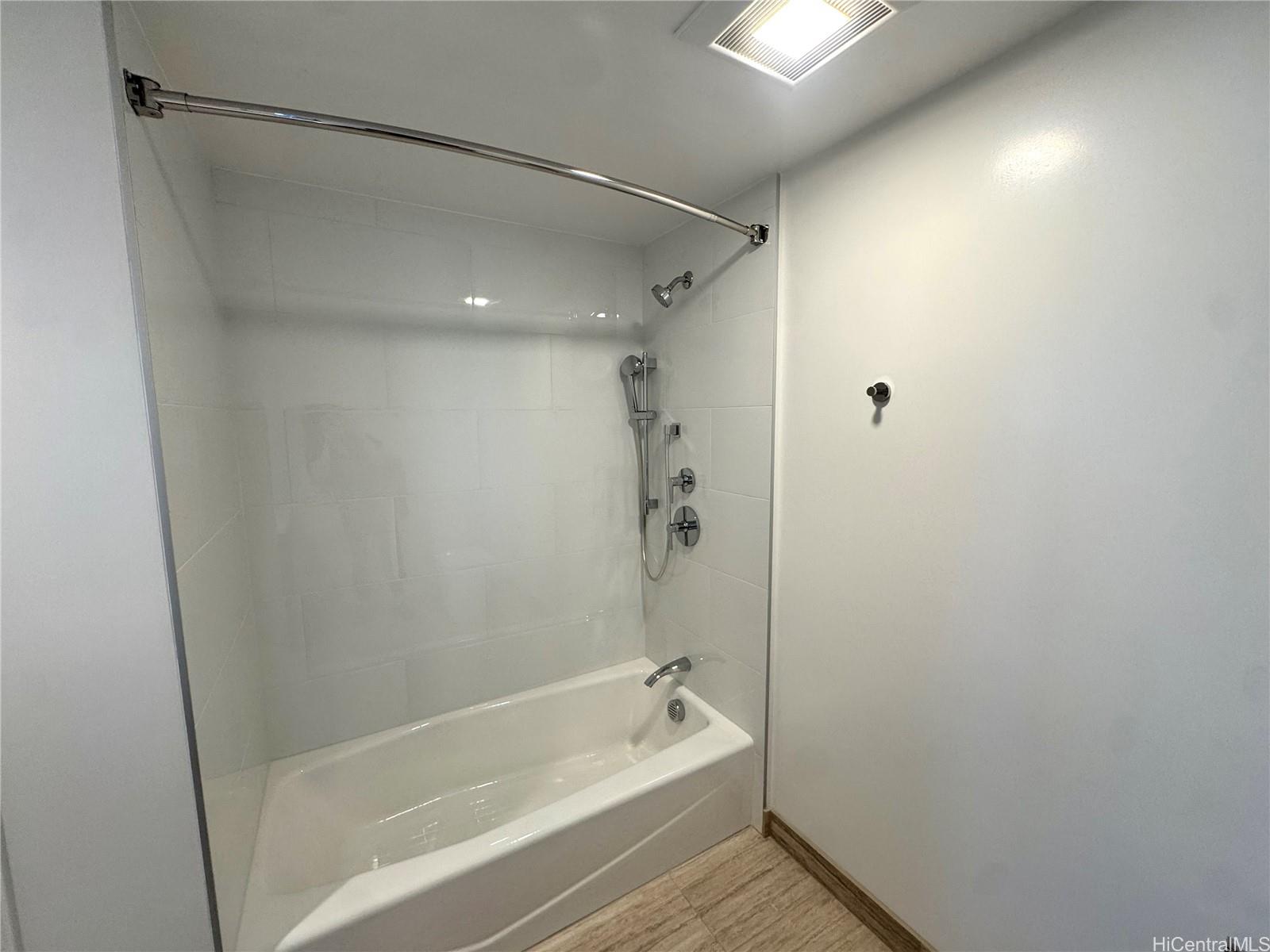 The Park on Keeaumoku condo # 1211, Honolulu, Hawaii - photo 10 of 25