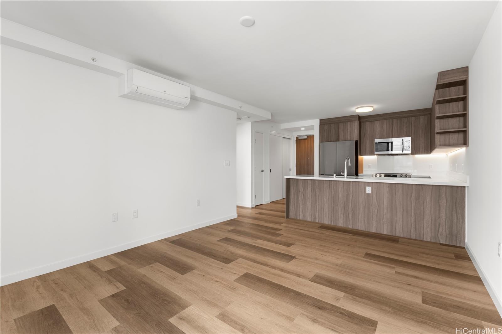 1515 Liona Street Honolulu - Rental - photo 4 of 23