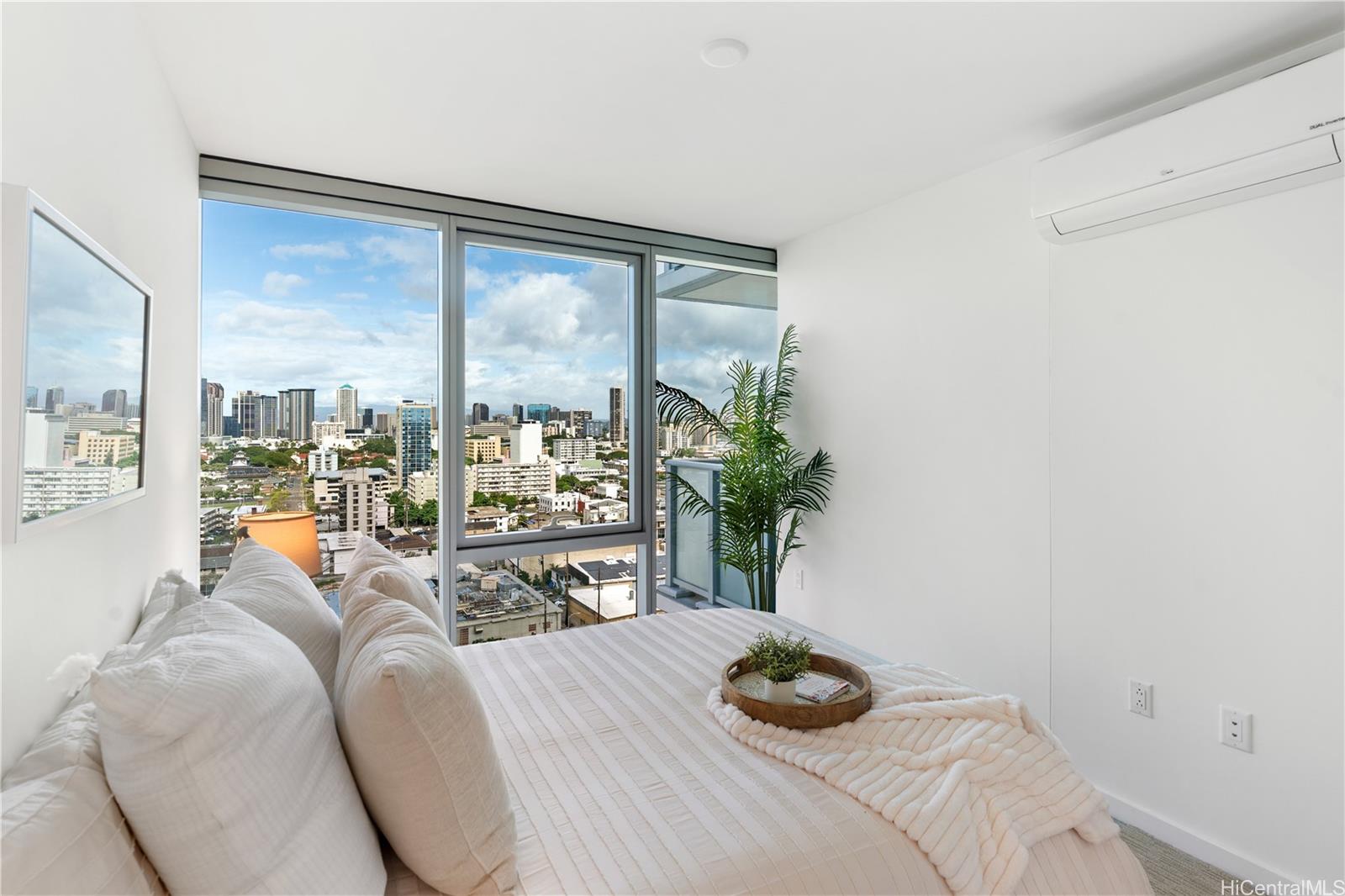 The Park on Keeaumoku condo # 1604, Honolulu, Hawaii - photo 15 of 25