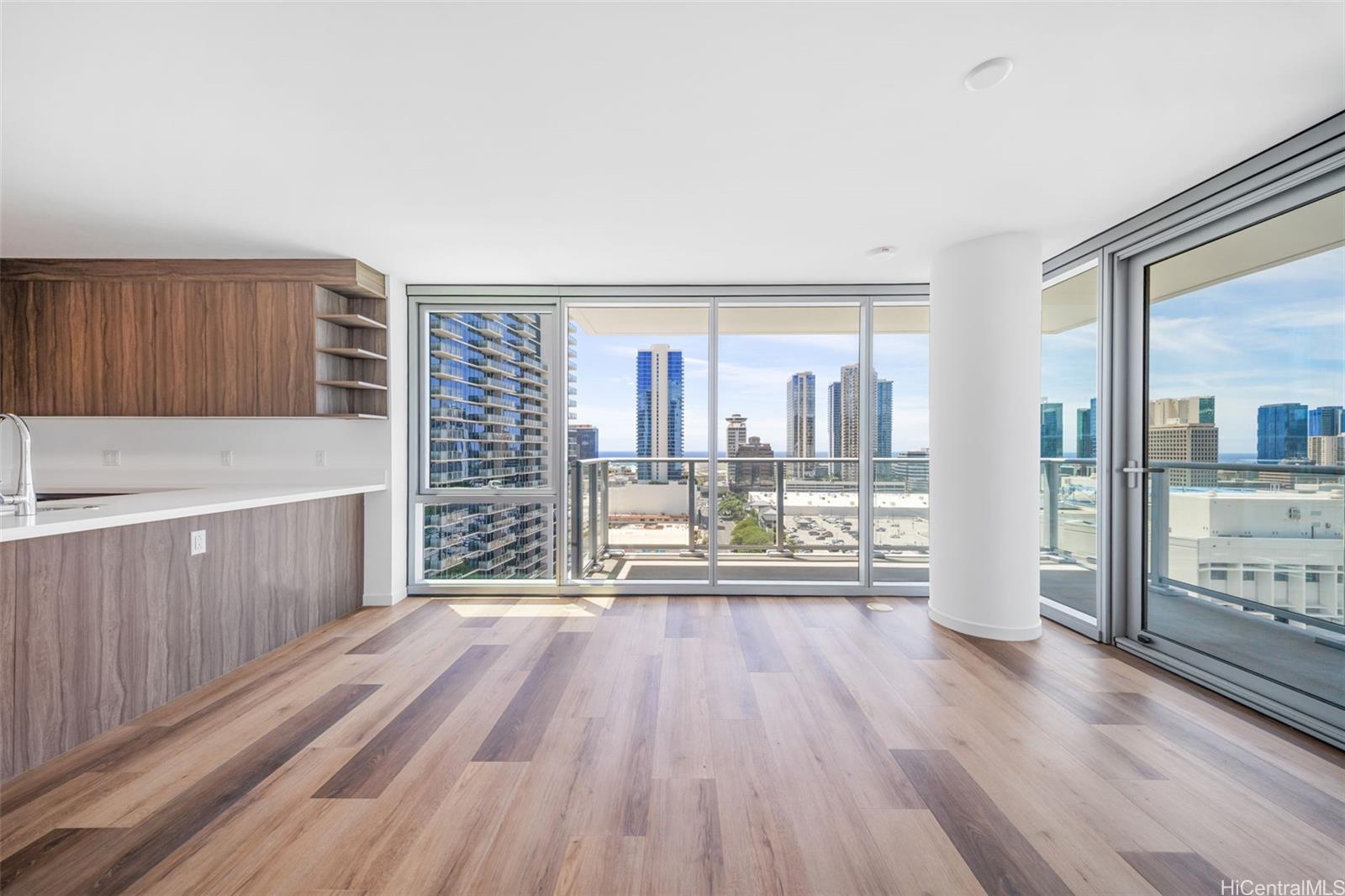 The Park on Keeaumoku condo # 1800, Honolulu, Hawaii - photo 2 of 24