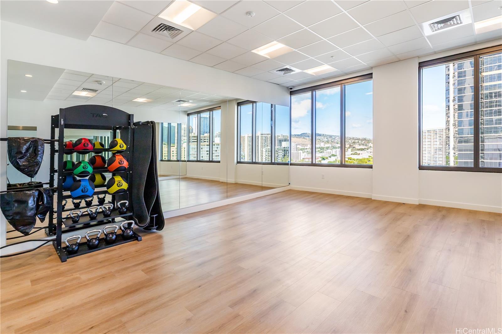 The Park on Keeaumoku condo # 1802, Honolulu, Hawaii - photo 16 of 25