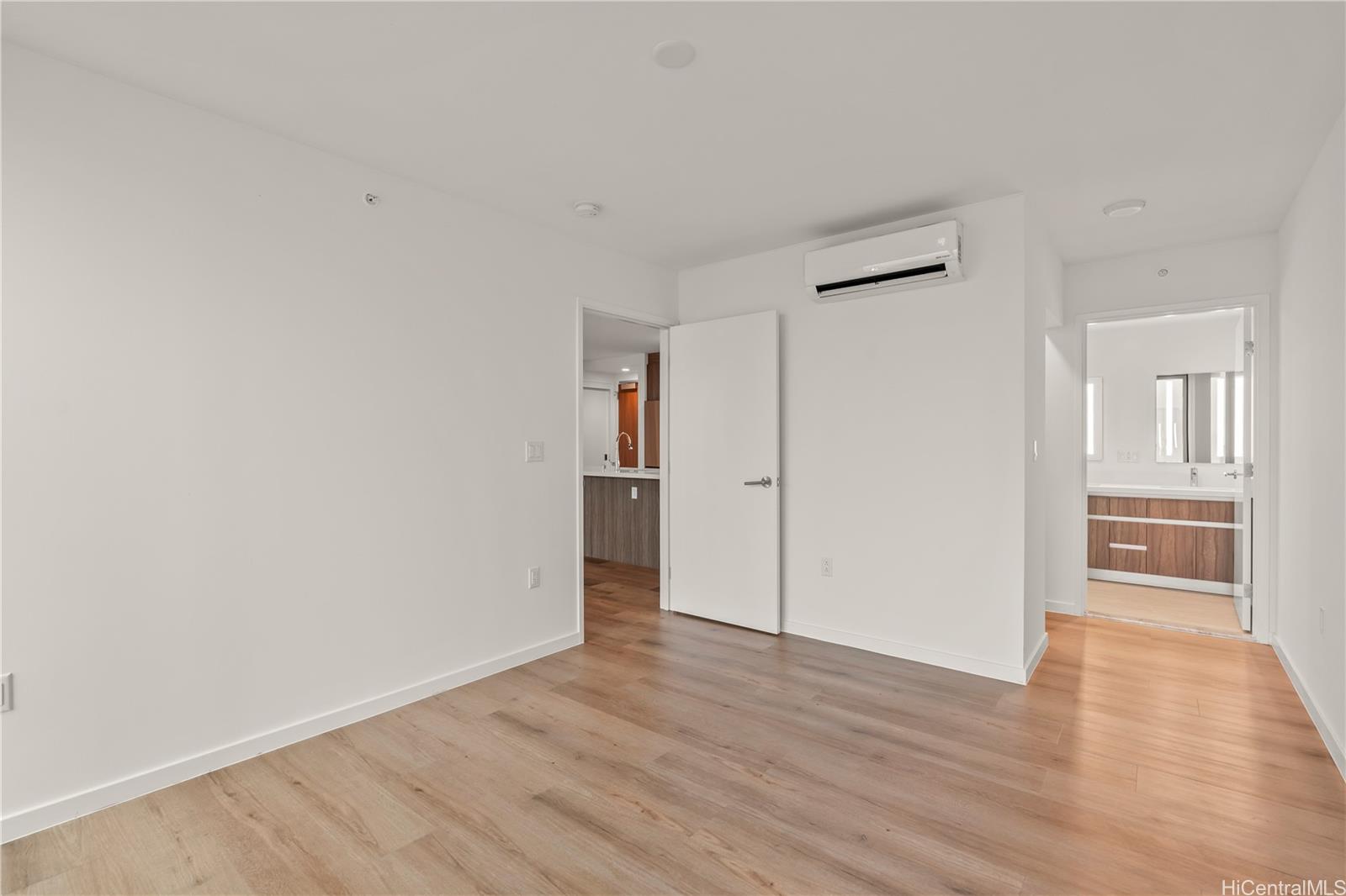 The Park on Keeaumoku condo # 1802, Honolulu, Hawaii - photo 8 of 25