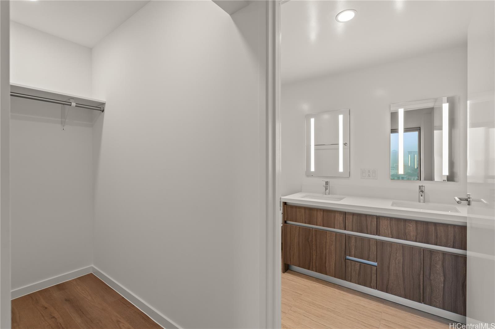 The Park on Keeaumoku condo # 1802, Honolulu, Hawaii - photo 10 of 25