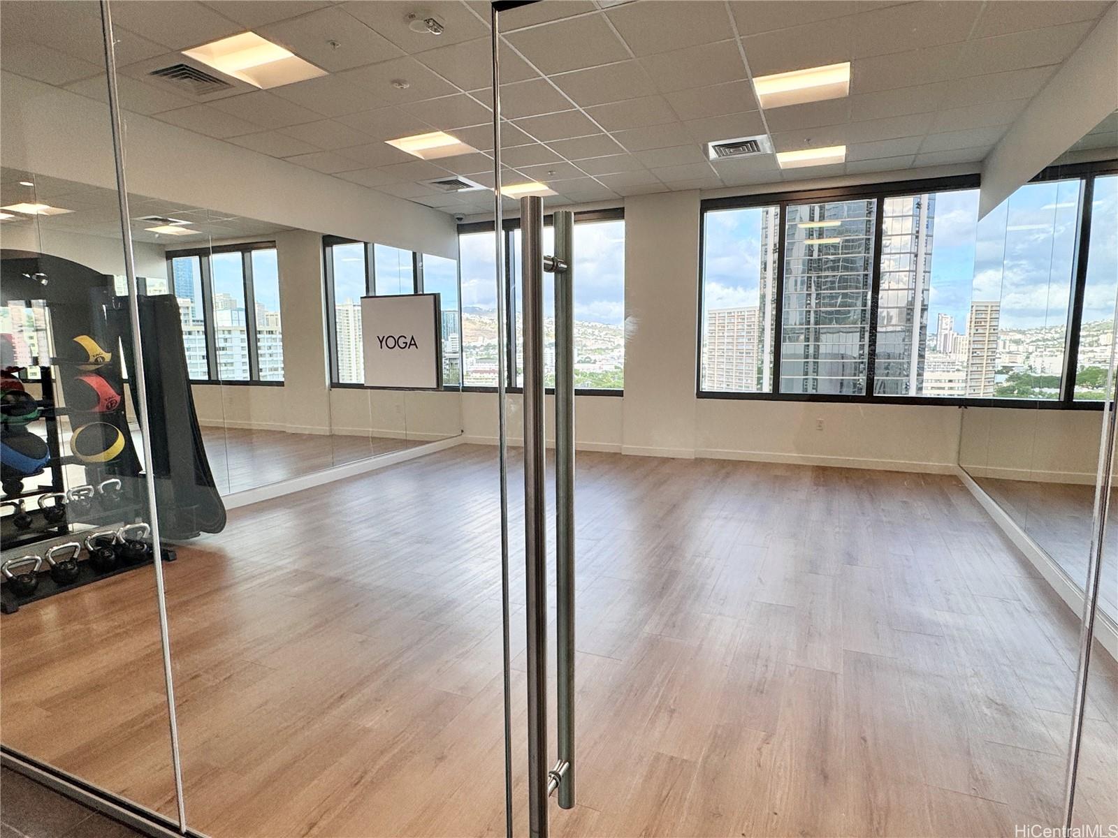 The Park on Keeaumoku condo # 1903, Honolulu, Hawaii - photo 18 of 25