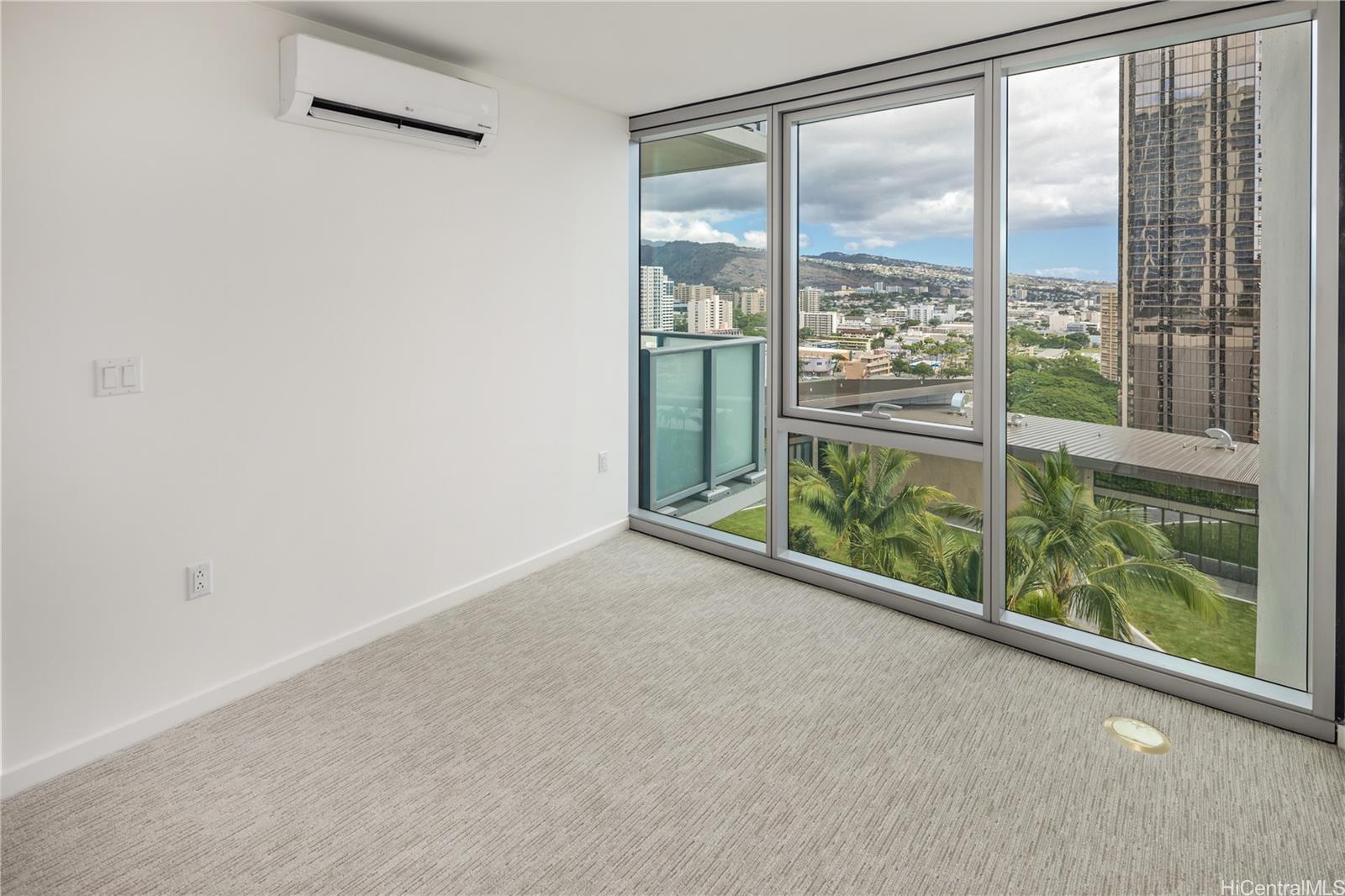 The Park on Keeaumoku condo # 1903, Honolulu, Hawaii - photo 3 of 25