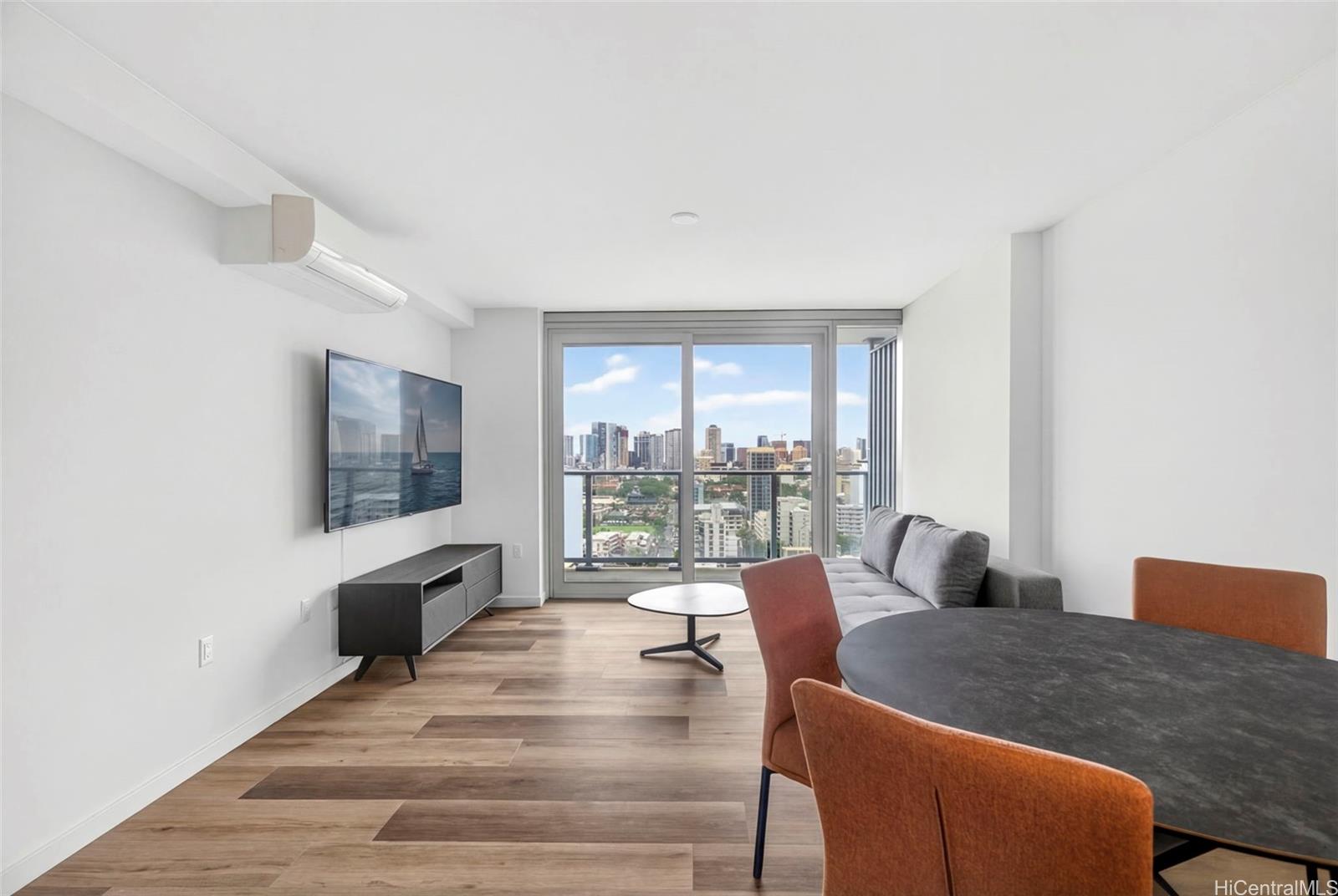 The Park on Keeaumoku condo # 1904, Honolulu, Hawaii - photo 4 of 20