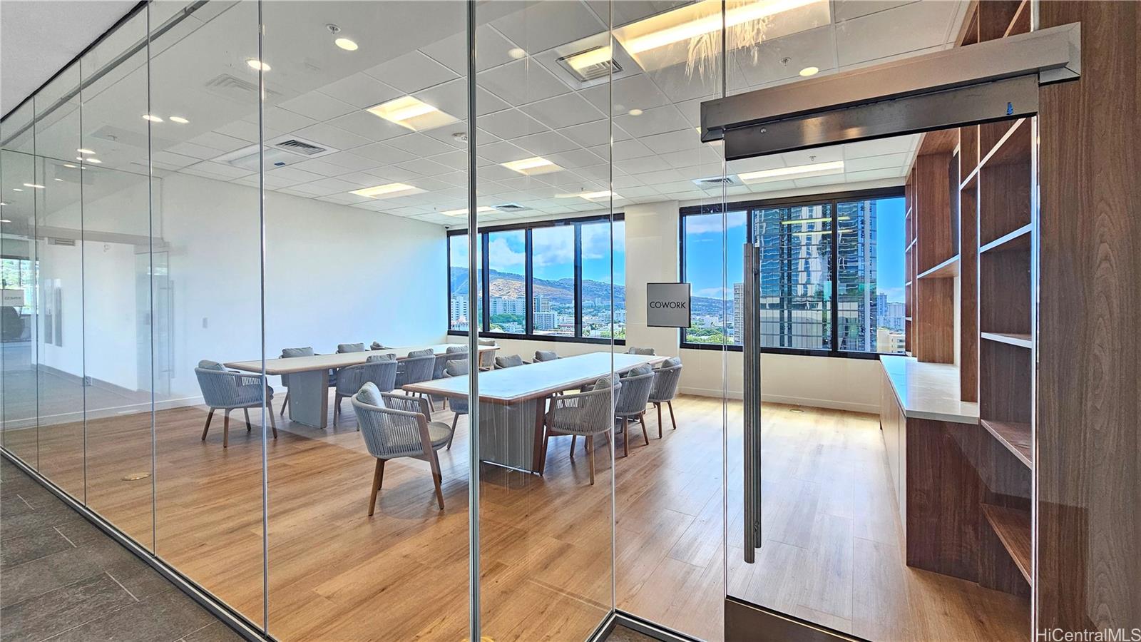 The Park on Keeaumoku condo # 1909, Honolulu, Hawaii - photo 9 of 17