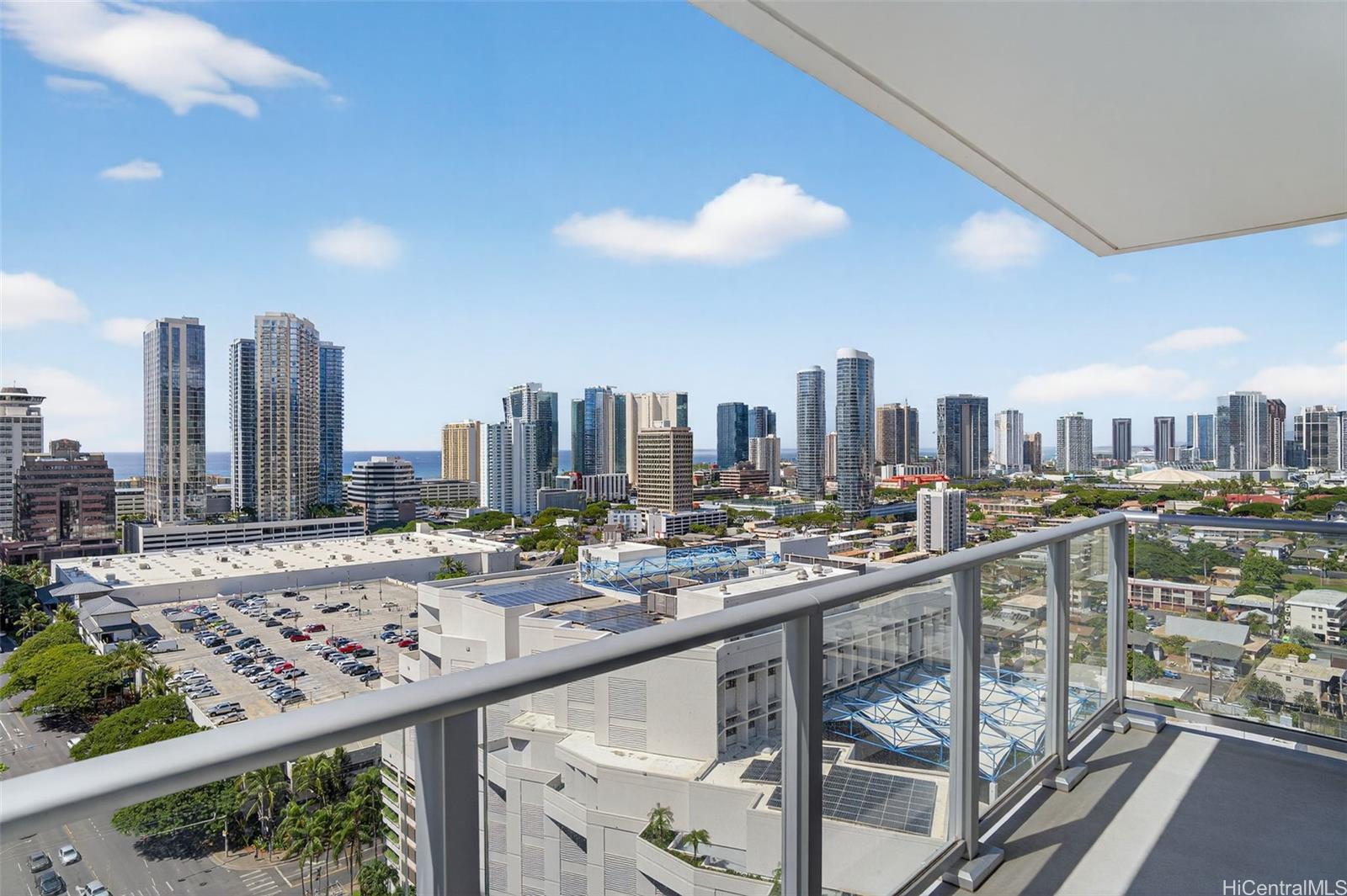 The Park on Keeaumoku condo # 2100, Honolulu, Hawaii - photo 3 of 25