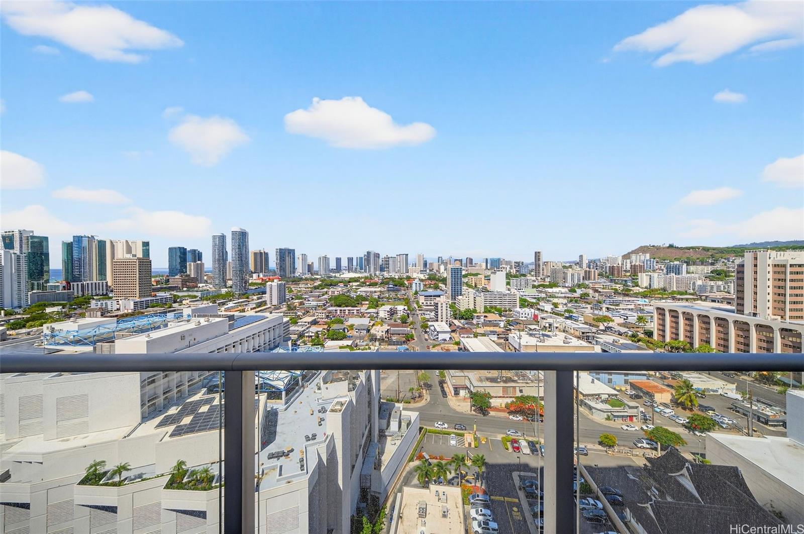 The Park on Keeaumoku condo # 2100, Honolulu, Hawaii - photo 4 of 25