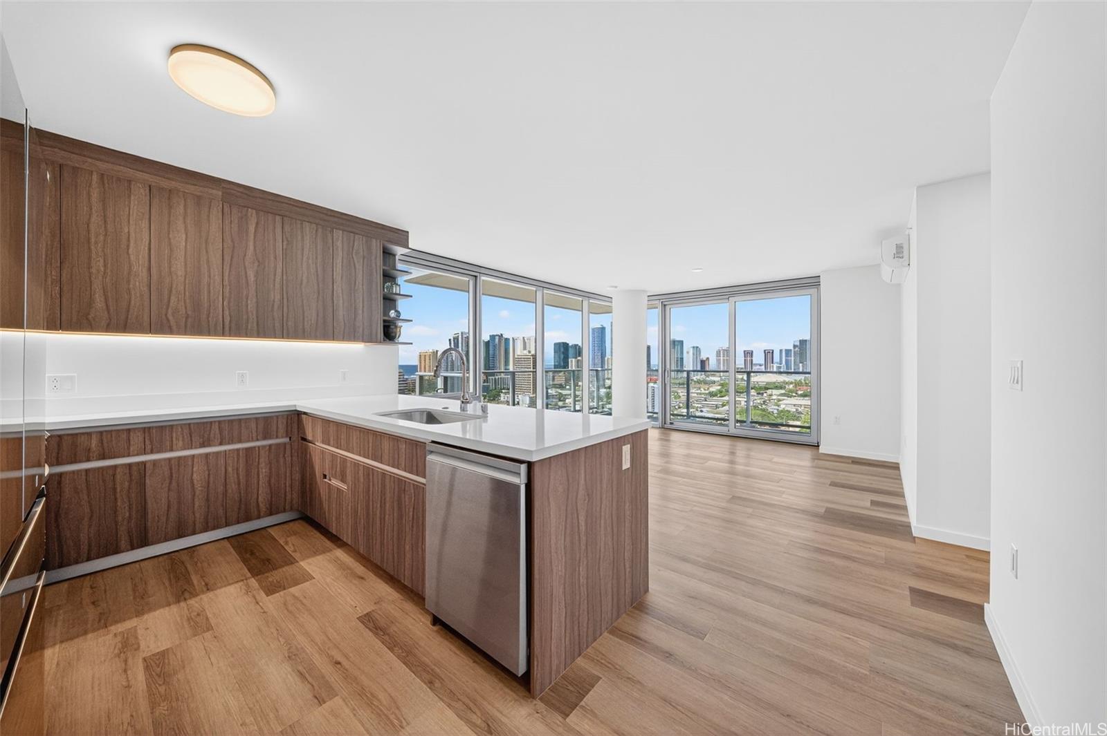 The Park on Keeaumoku condo # 2100, Honolulu, Hawaii - photo 5 of 25