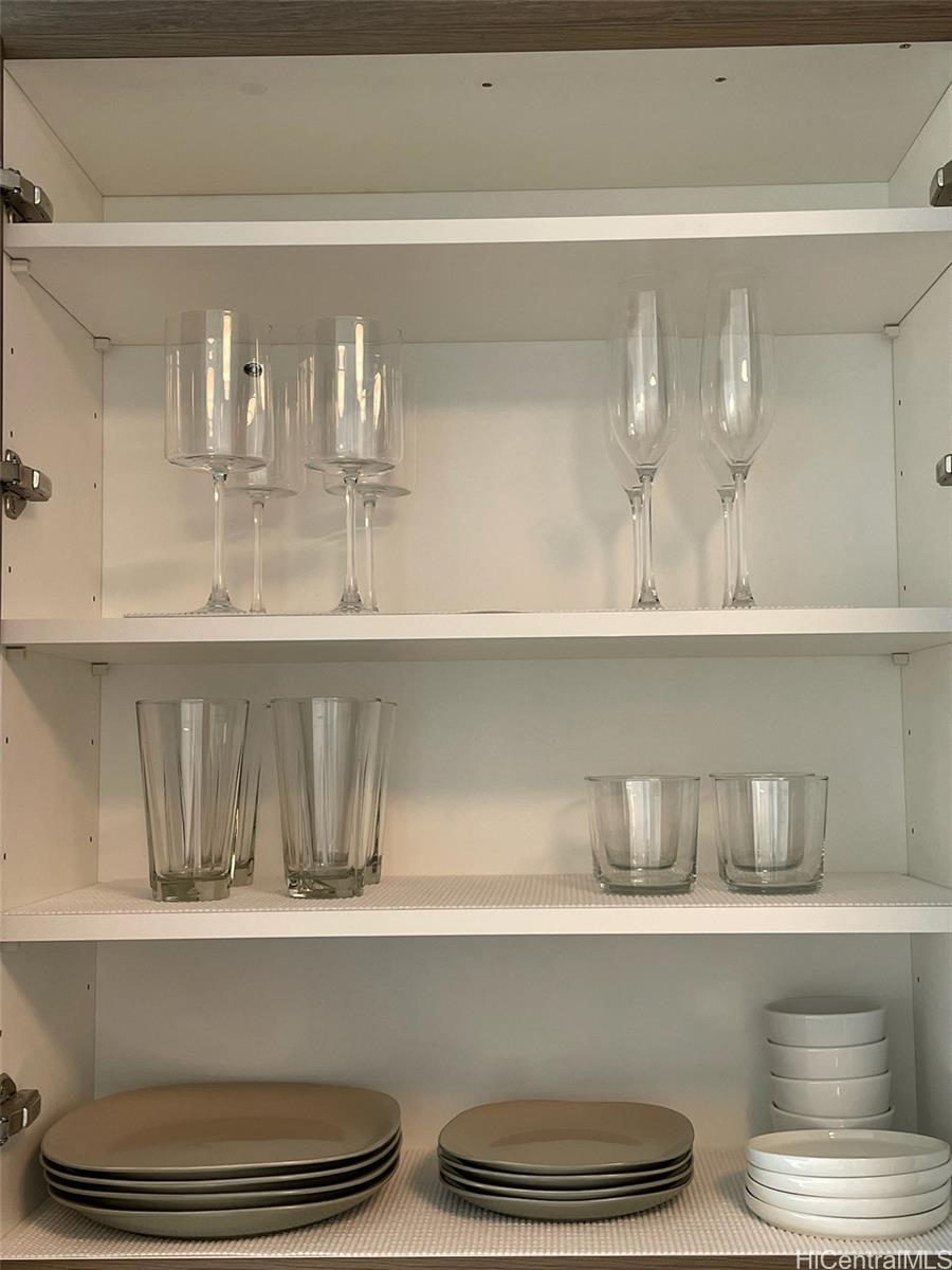 1515 Liona Street Honolulu - Rental - photo 5 of 23