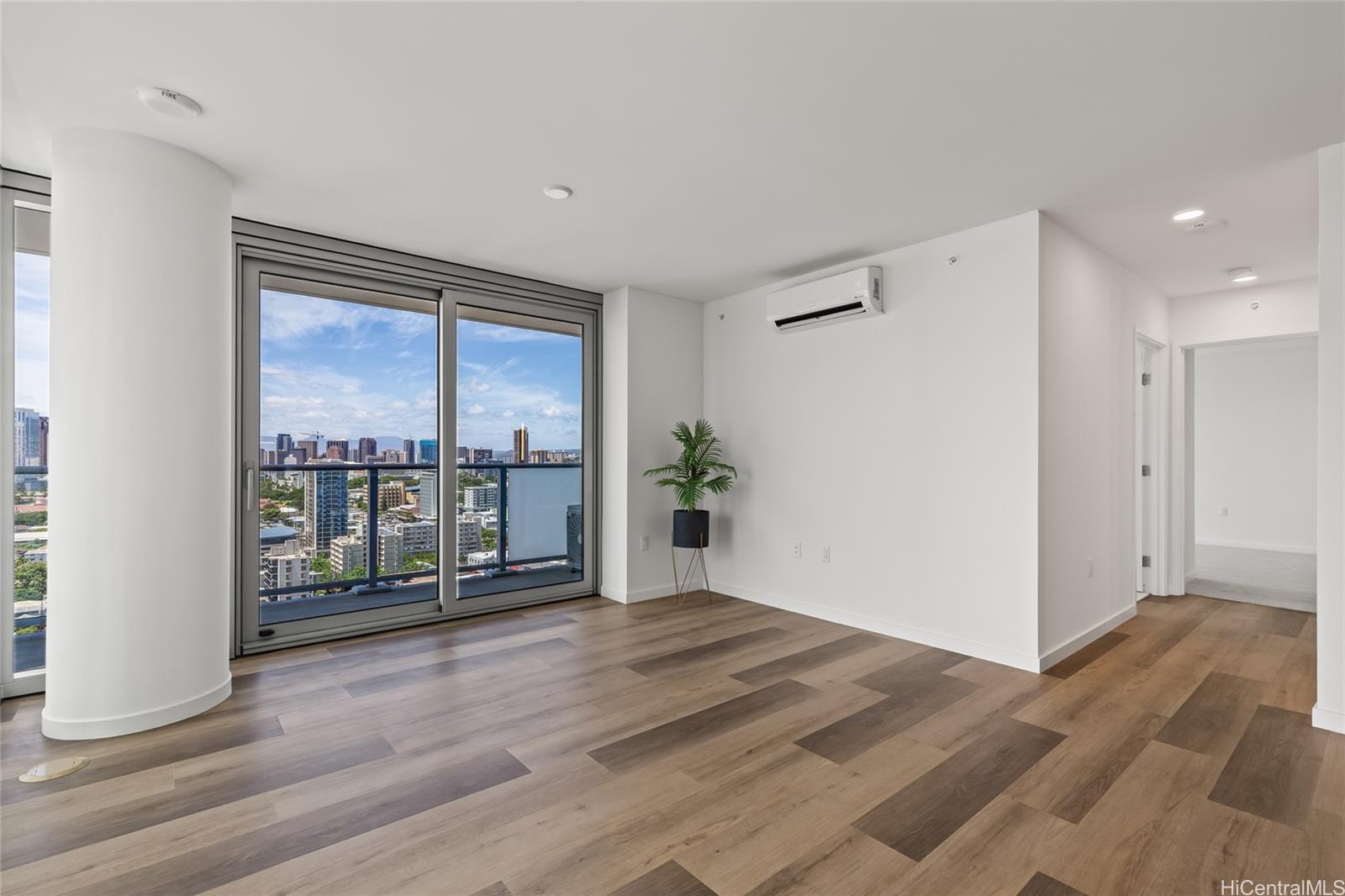 The Park on Keeaumoku condo # 2200, Honolulu, Hawaii - photo 6 of 25