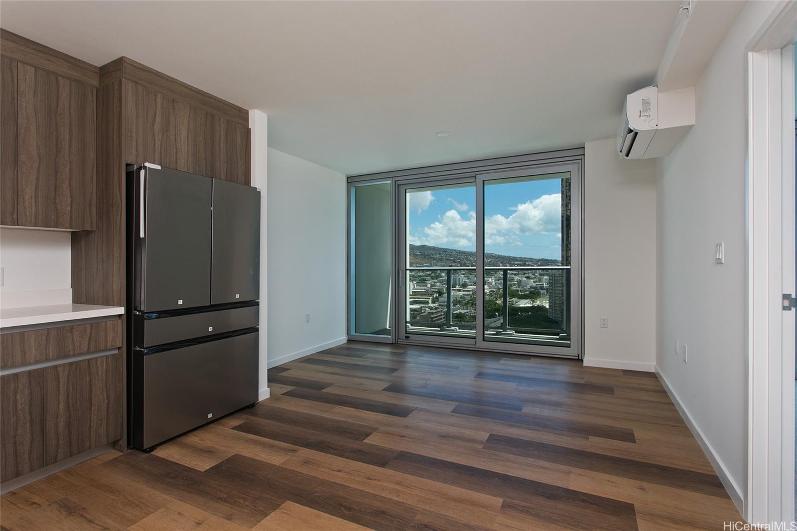 The Park on Keeaumoku condo # 2203L, Honolulu, Hawaii - photo 2 of 17