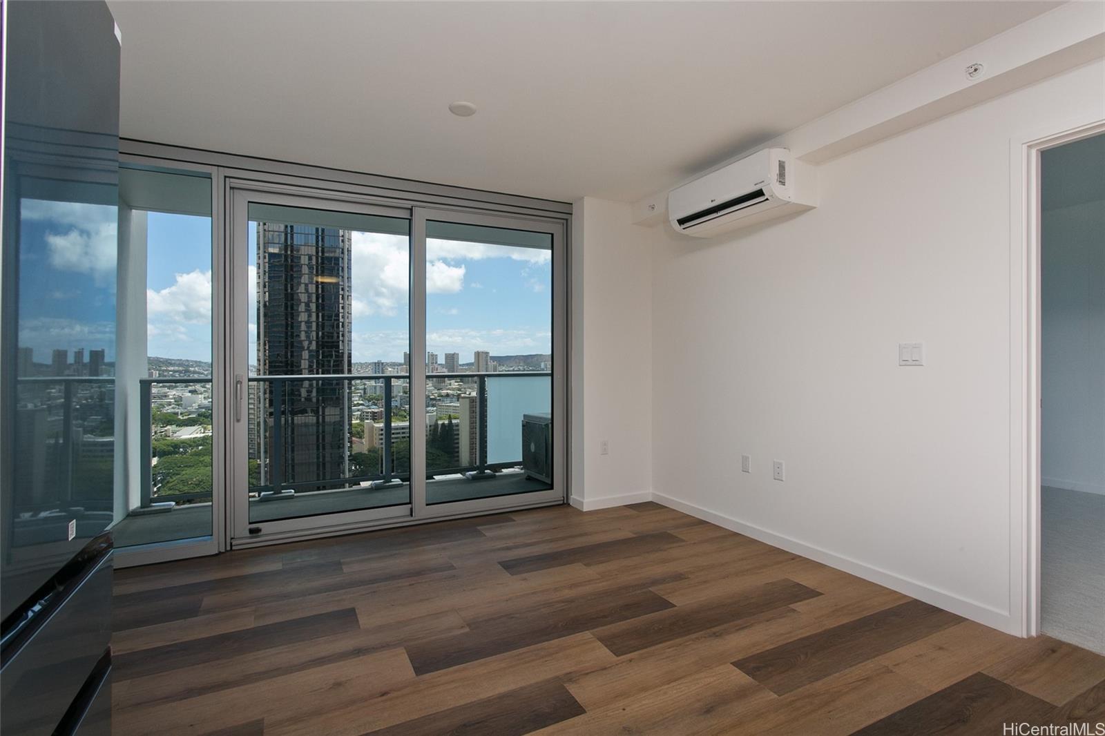 The Park on Keeaumoku condo # 2203L, Honolulu, Hawaii - photo 3 of 17