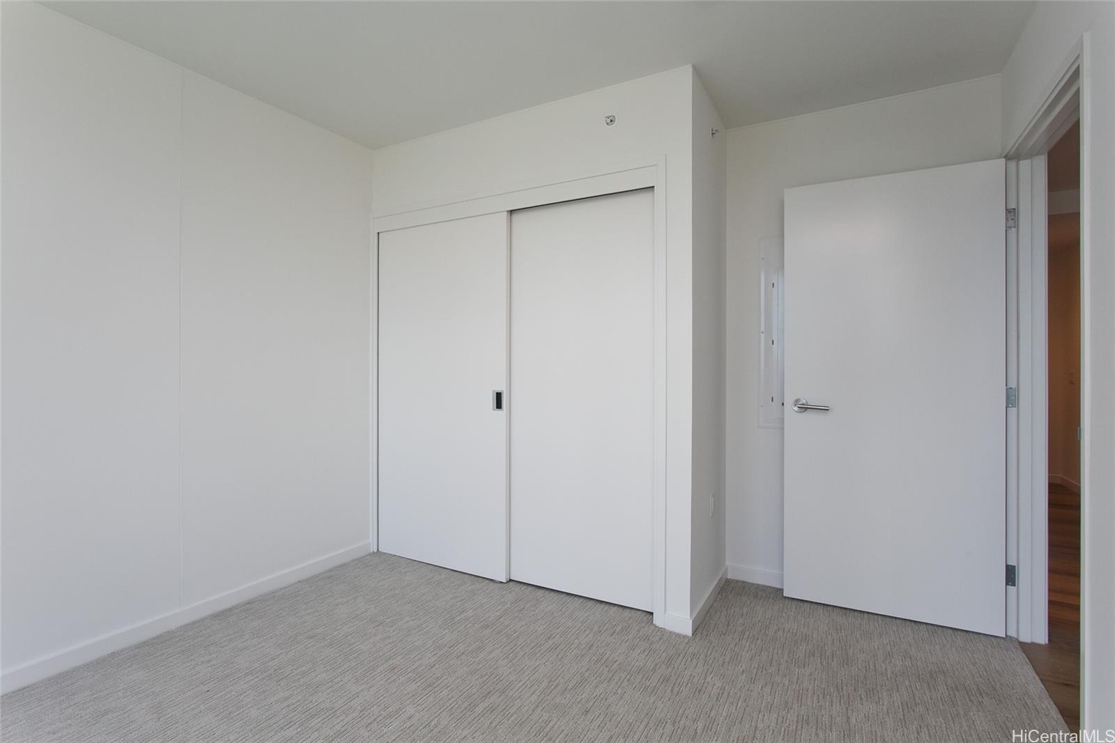 The Park on Keeaumoku condo # 2203L, Honolulu, Hawaii - photo 8 of 17