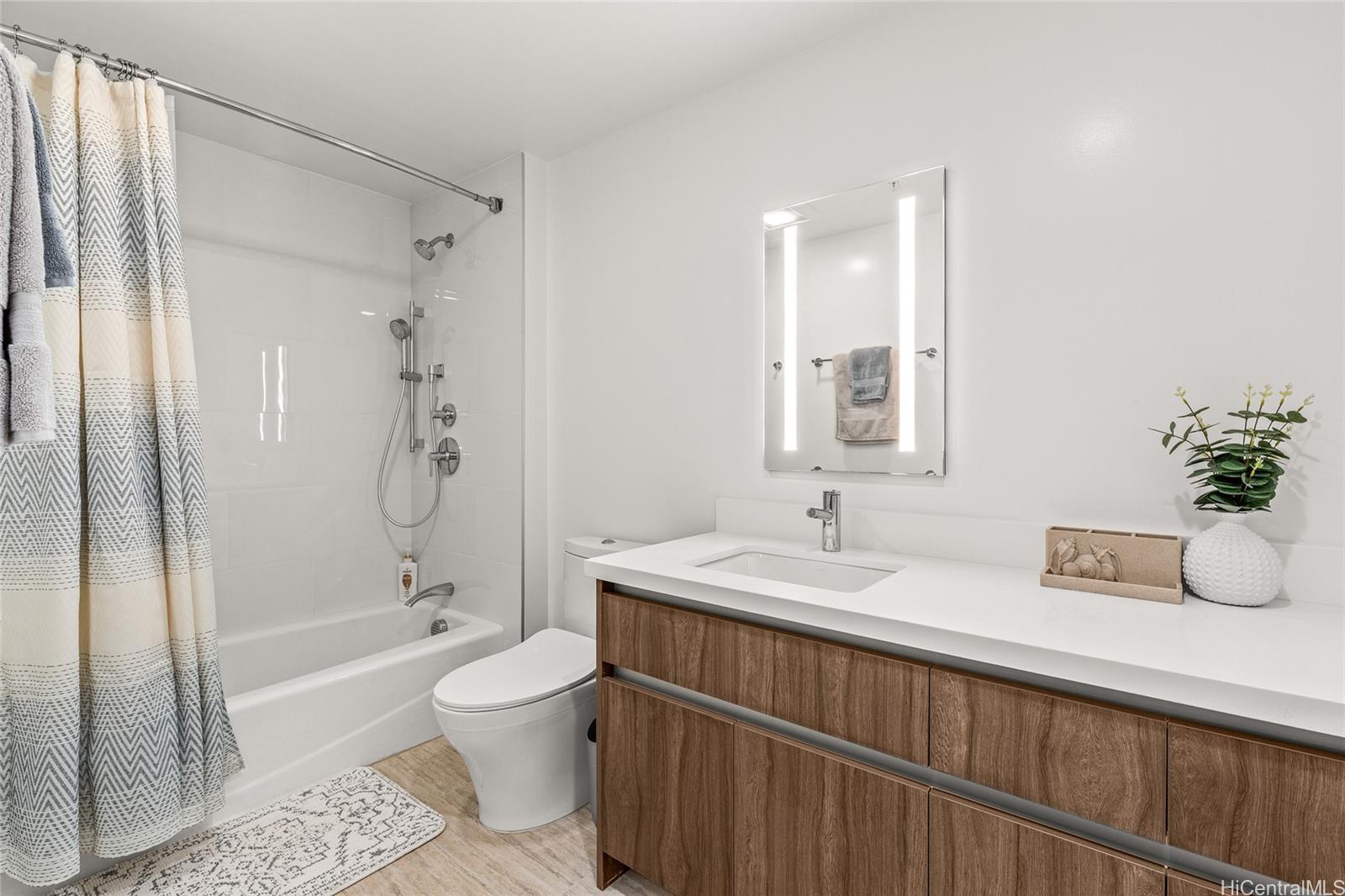 1515 Liona Street Honolulu - Rental - photo 12 of 24