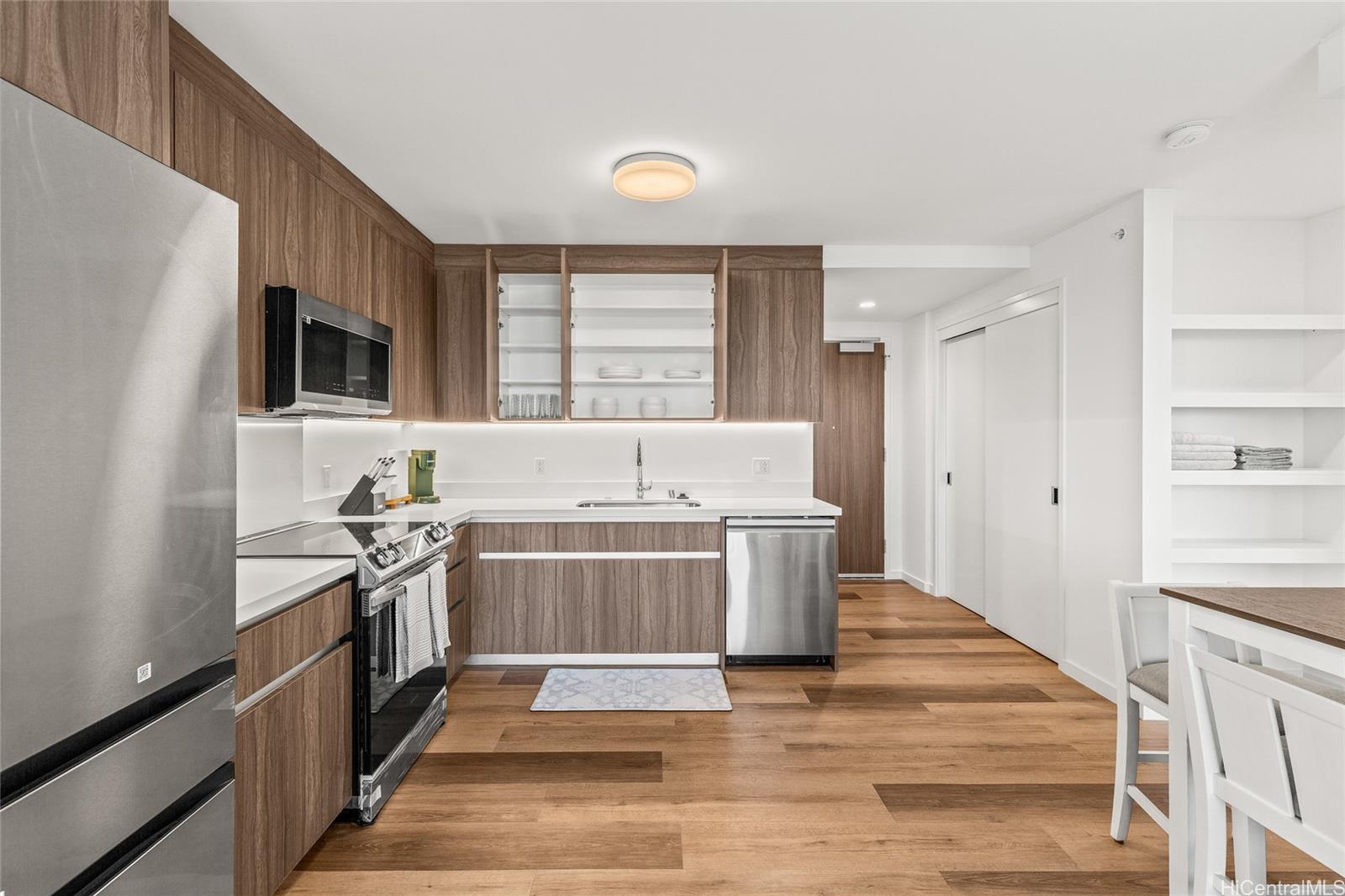 1515 Liona Street Honolulu - Rental - photo 8 of 24