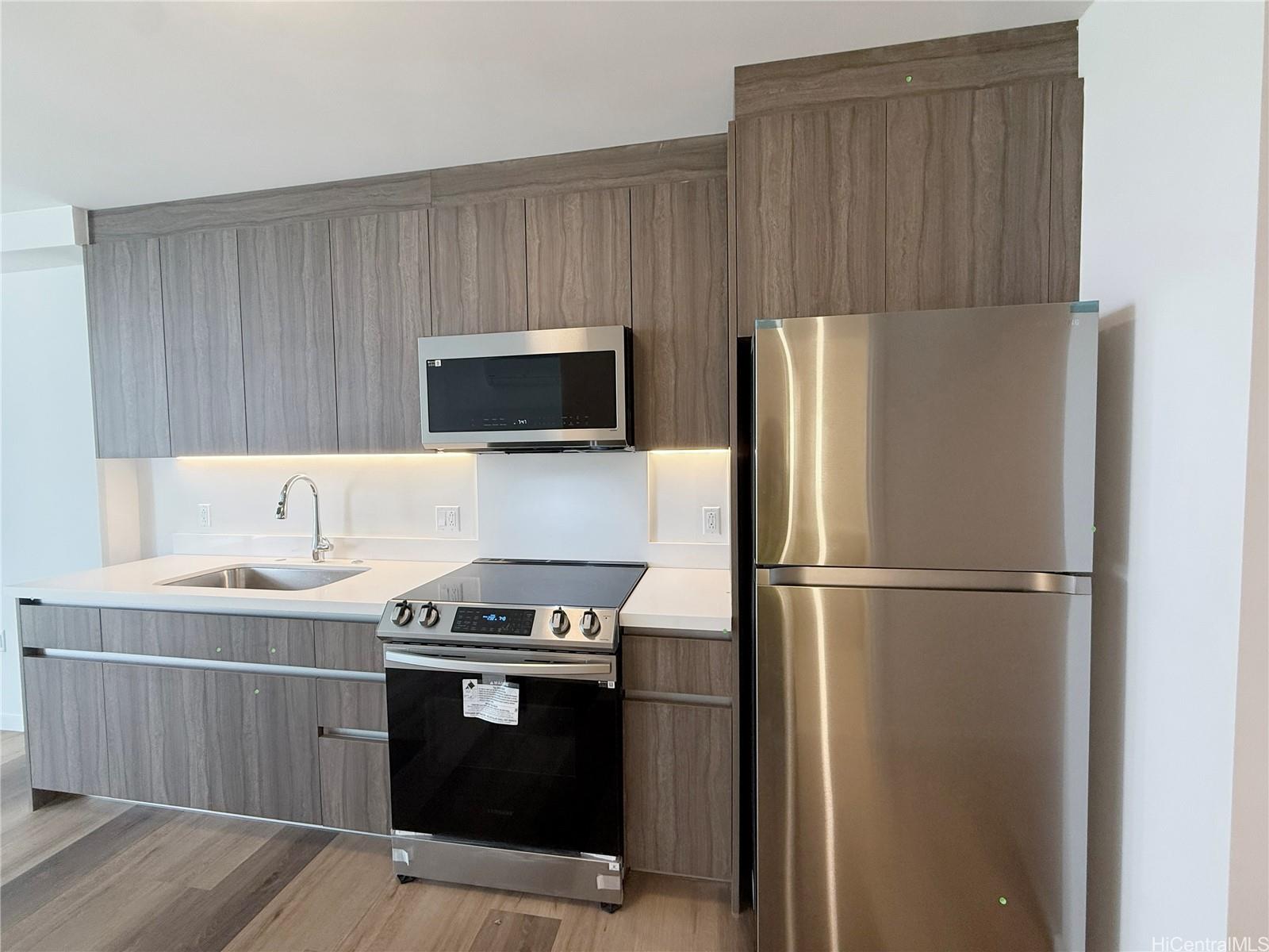 1515 Liona Street Honolulu - Rental - photo 2 of 20