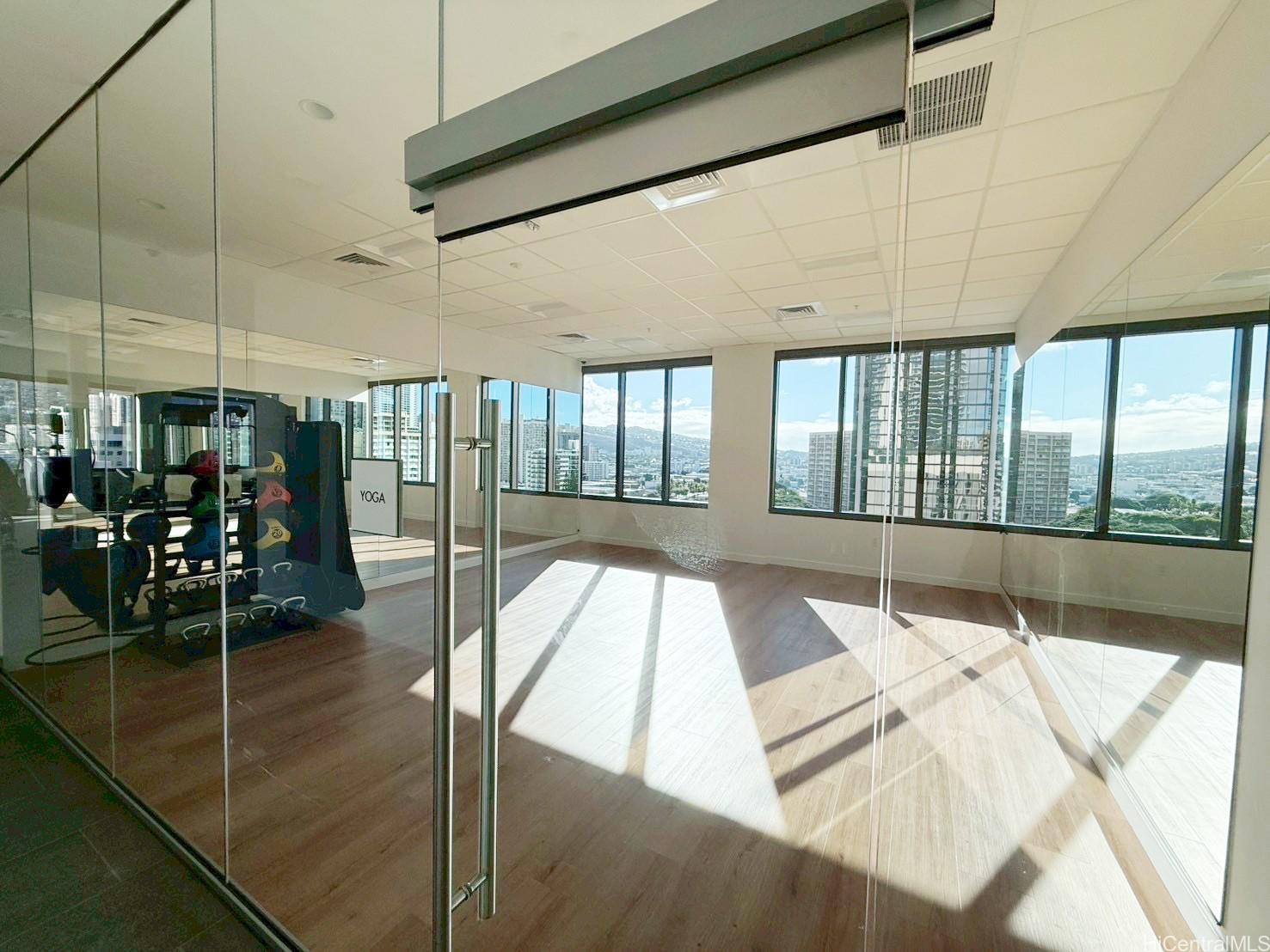 1515 Liona Street Honolulu - Rental - photo 17 of 20