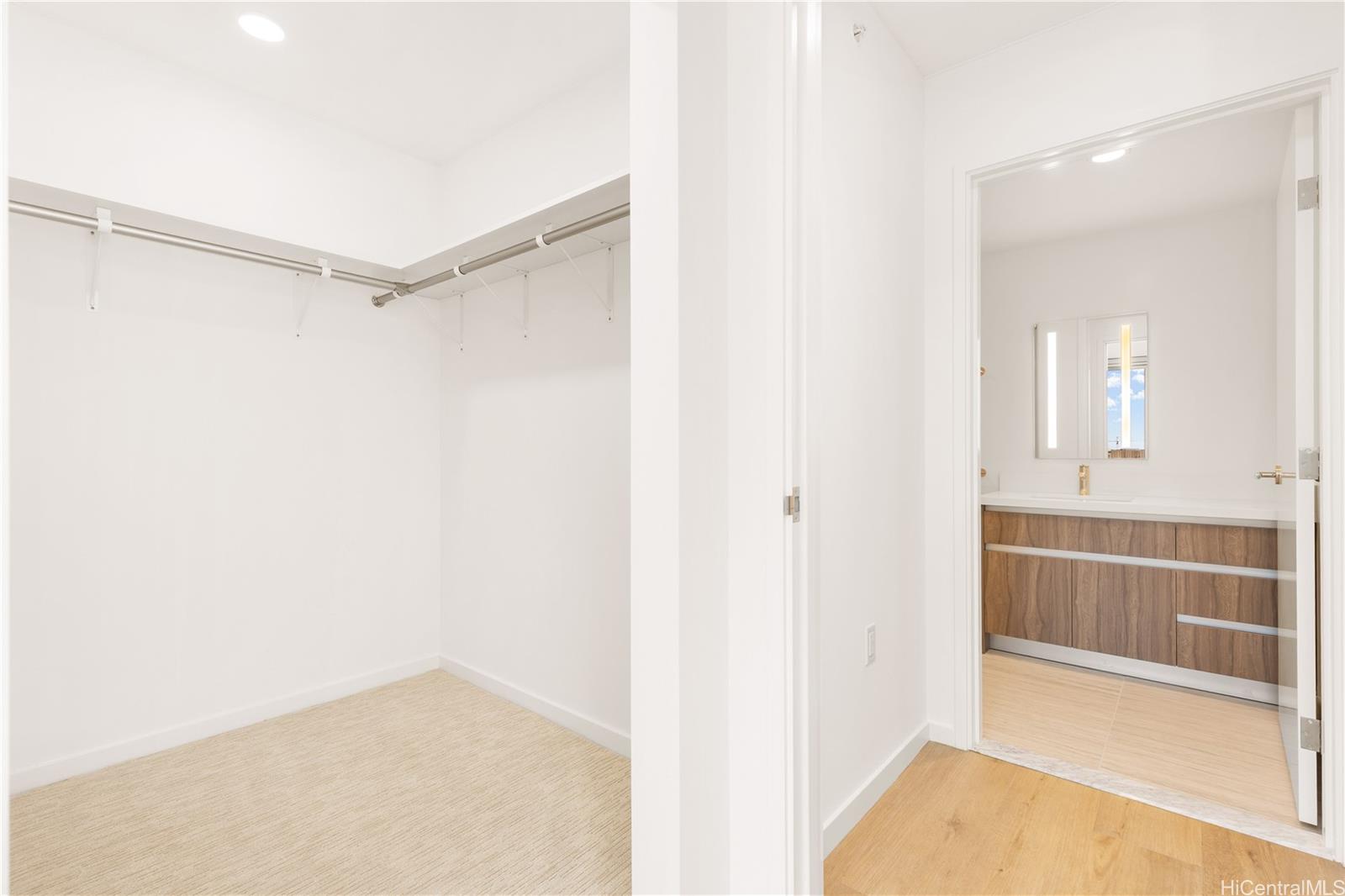 The Park on Keeaumoku condo # 2211, Honolulu, Hawaii - photo 11 of 25