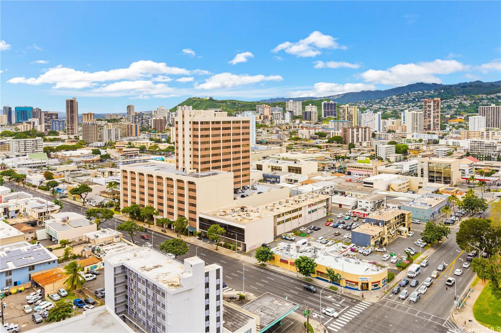 The Park on Keeaumoku condo # 2211, Honolulu, Hawaii - photo 18 of 25
