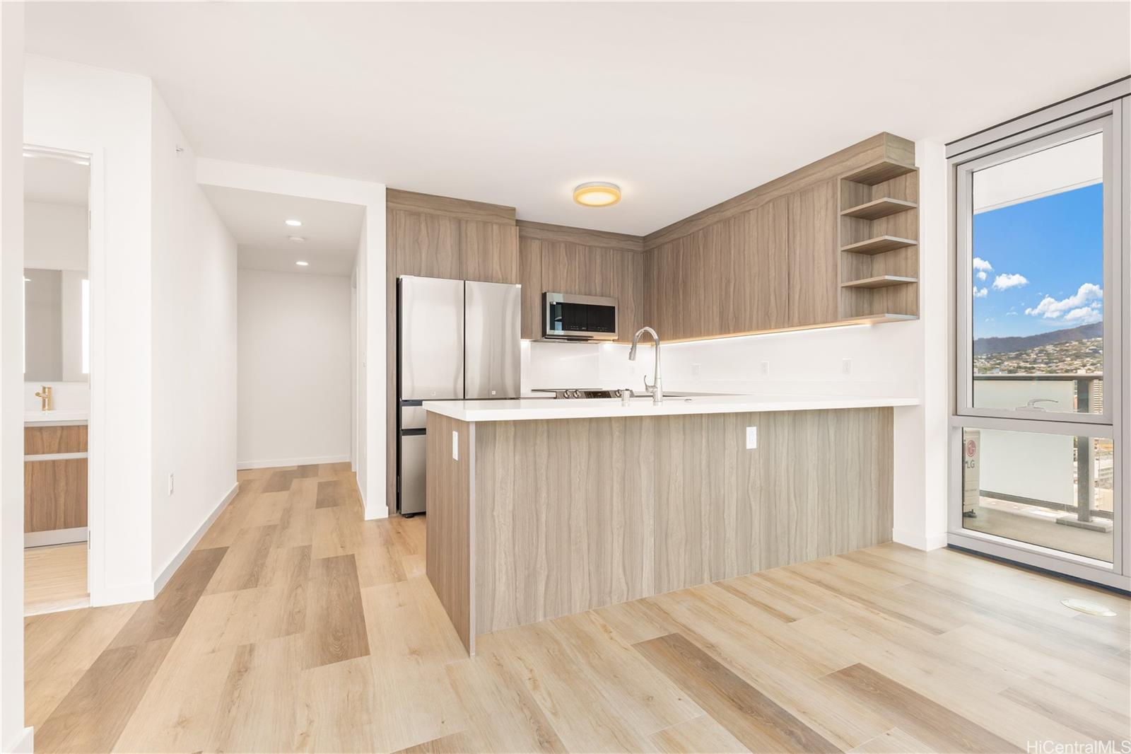 The Park on Keeaumoku condo # 2211, Honolulu, Hawaii - photo 4 of 25