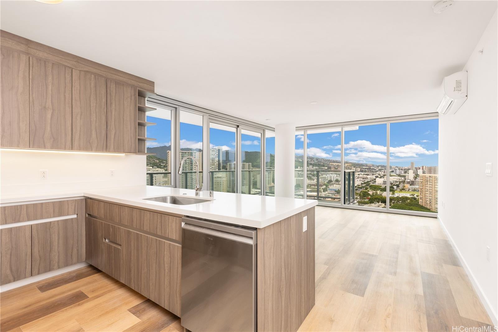 The Park on Keeaumoku condo # 2211, Honolulu, Hawaii - photo 7 of 25