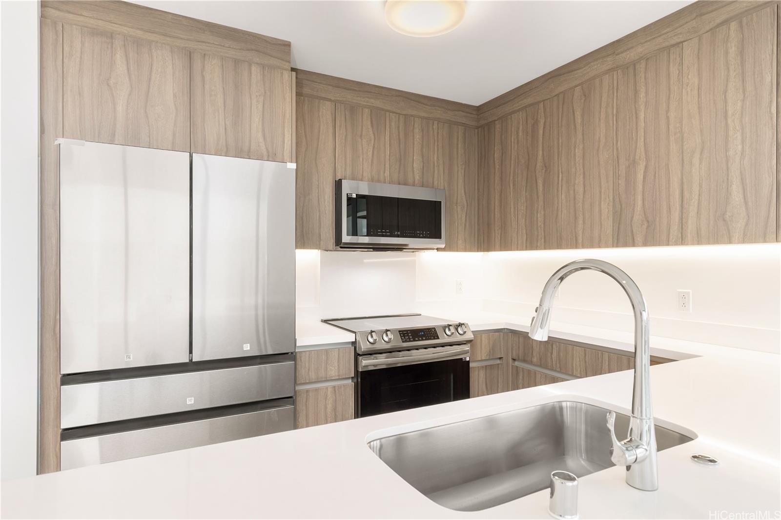 The Park on Keeaumoku condo # 2211, Honolulu, Hawaii - photo 8 of 25