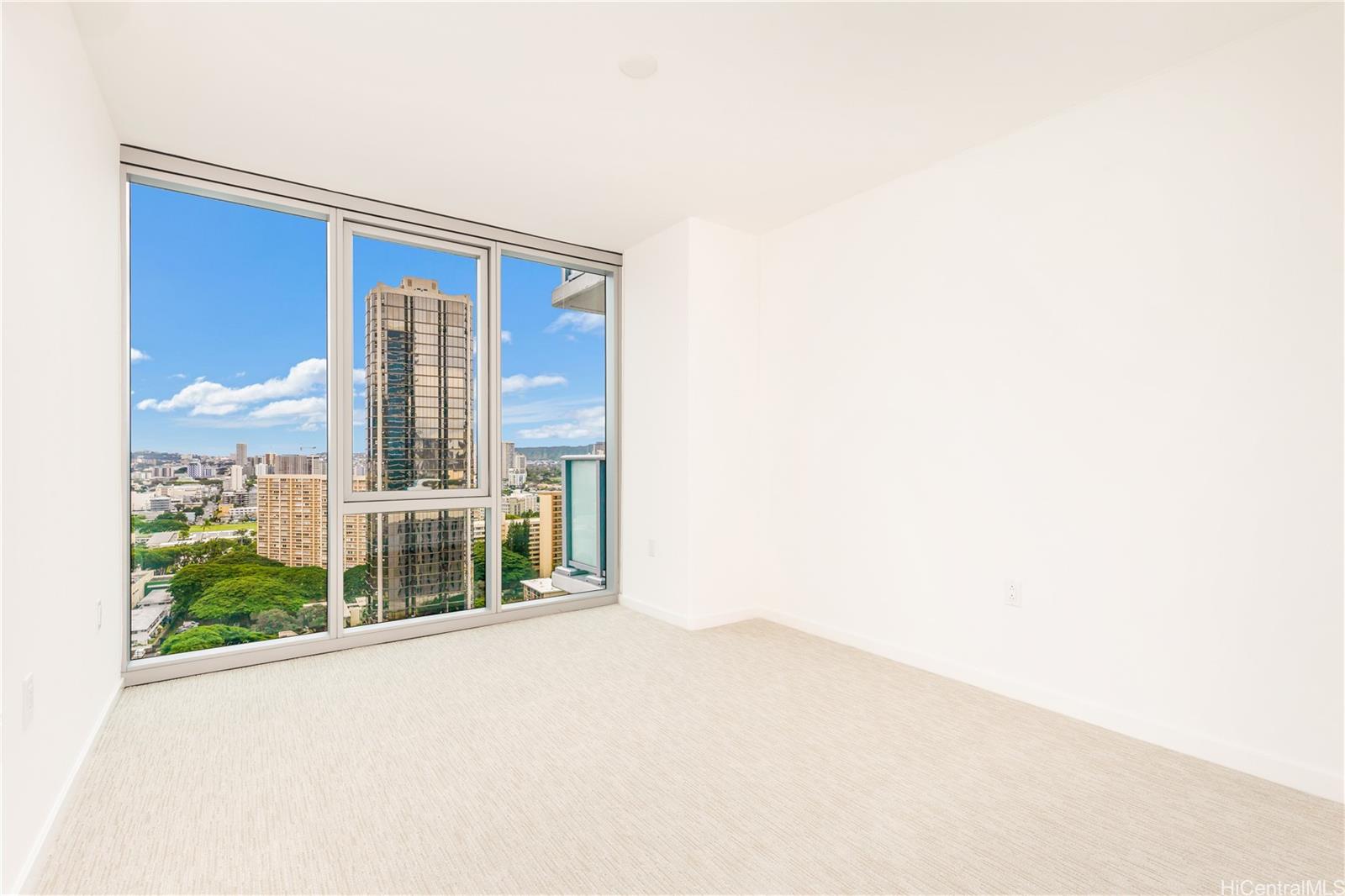 The Park on Keeaumoku condo # 2211, Honolulu, Hawaii - photo 10 of 25