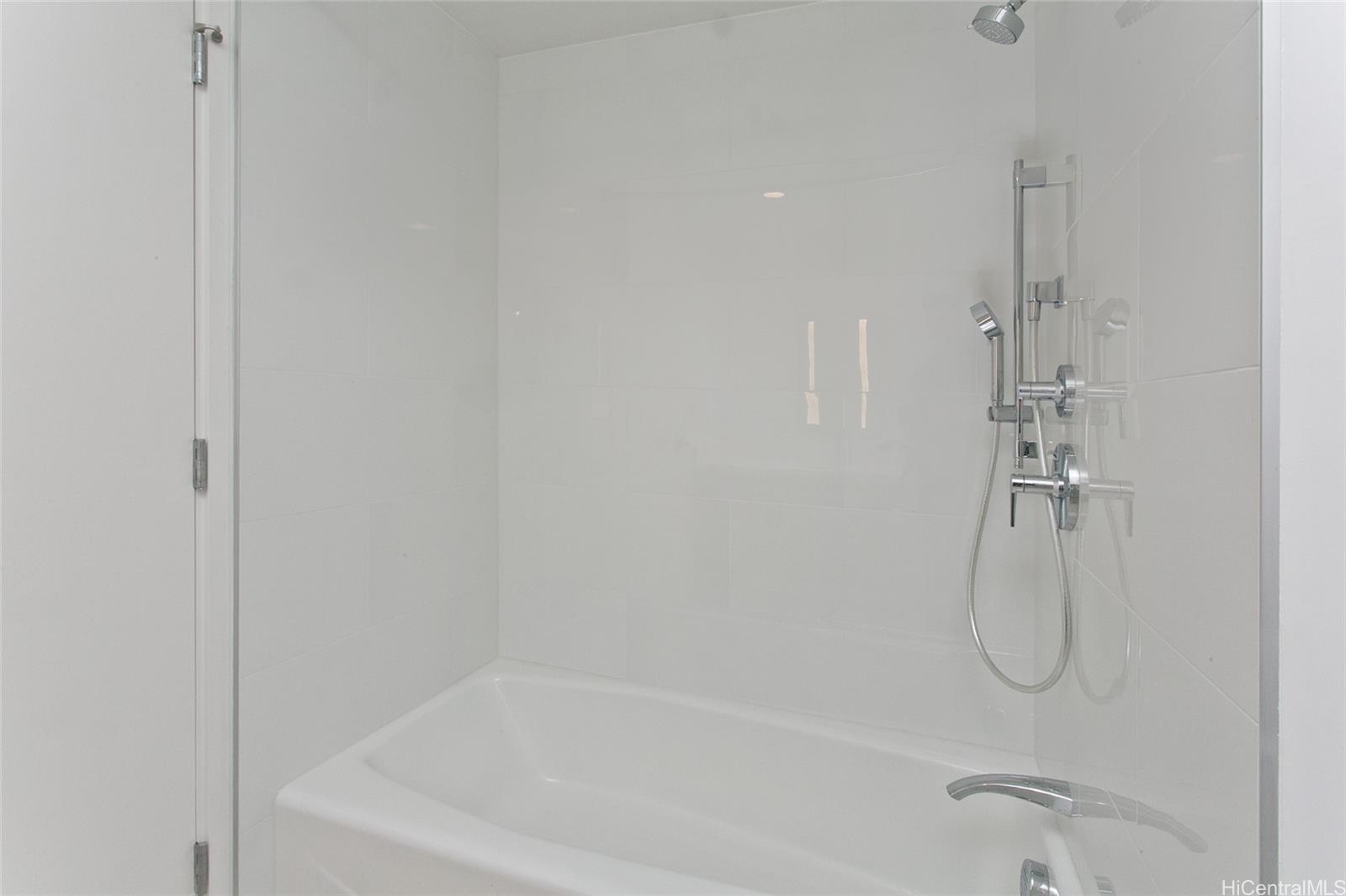 The Park on Keeaumoku condo # 2212, Honolulu, Hawaii - photo 16 of 20