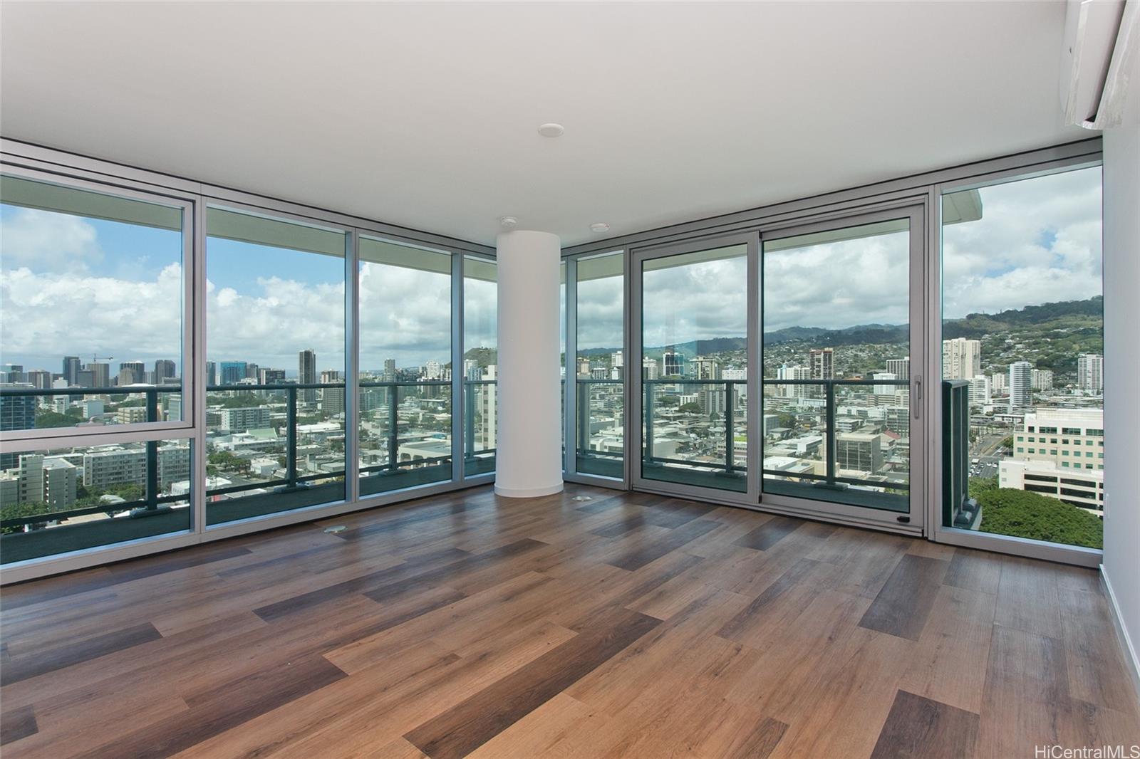 The Park on Keeaumoku condo # 2212, Honolulu, Hawaii - photo 3 of 20