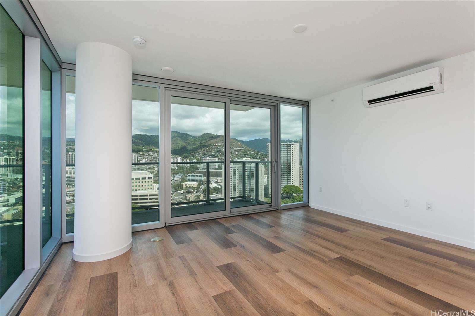 The Park on Keeaumoku condo # 2212, Honolulu, Hawaii - photo 4 of 20