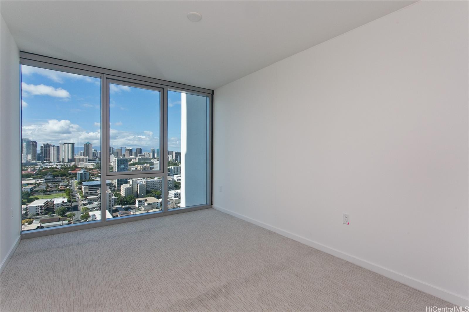 1515 Liona Street Honolulu - Rental - photo 11 of 25