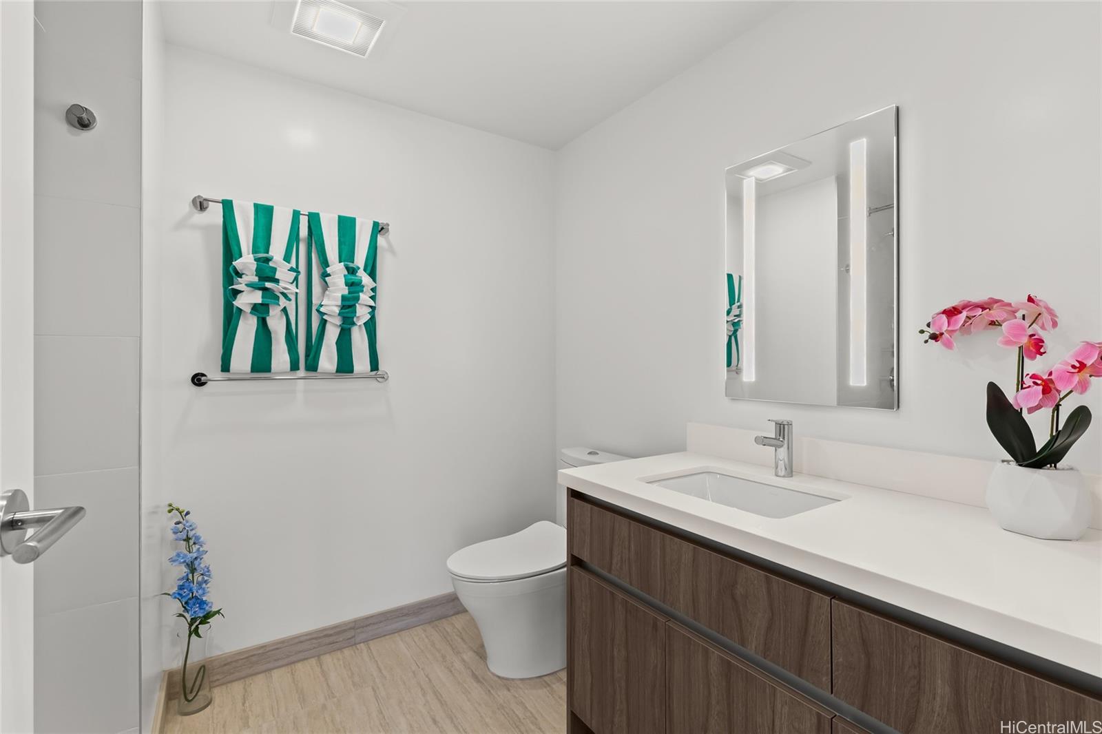 The Park on Keeaumoku condo # 2312, Honolulu, Hawaii - photo 13 of 25