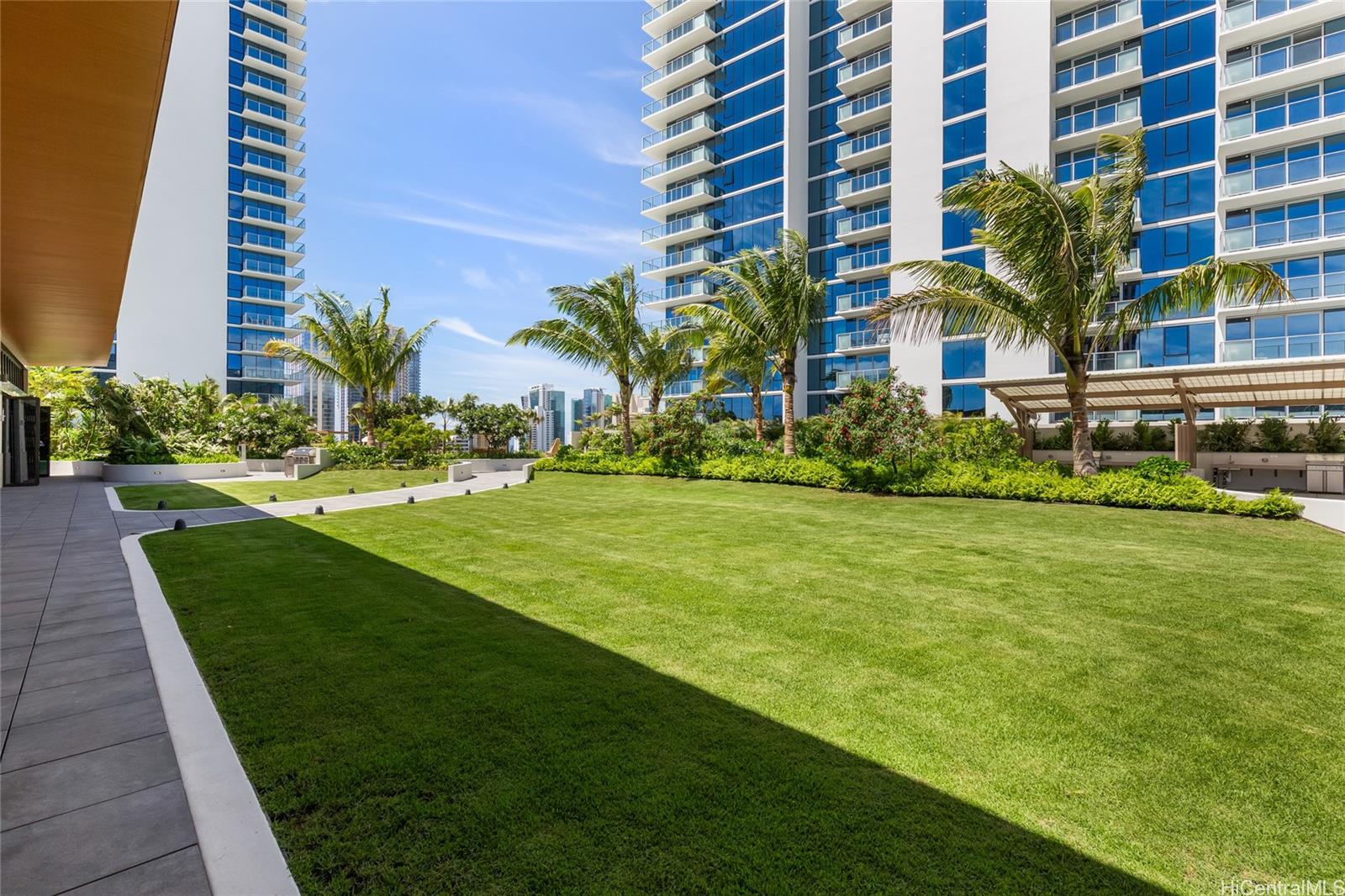 The Park on Keeaumoku condo # 2312, Honolulu, Hawaii - photo 16 of 25