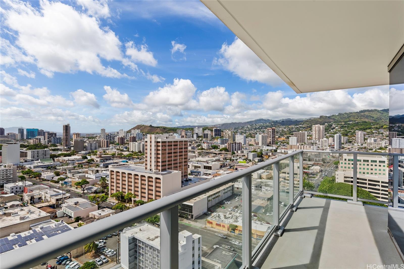 The Park on Keeaumoku condo # 2312, Honolulu, Hawaii - photo 3 of 25