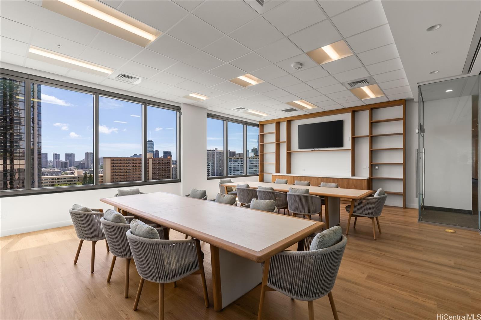 The Park on Keeaumoku condo # 2312, Honolulu, Hawaii - photo 22 of 25