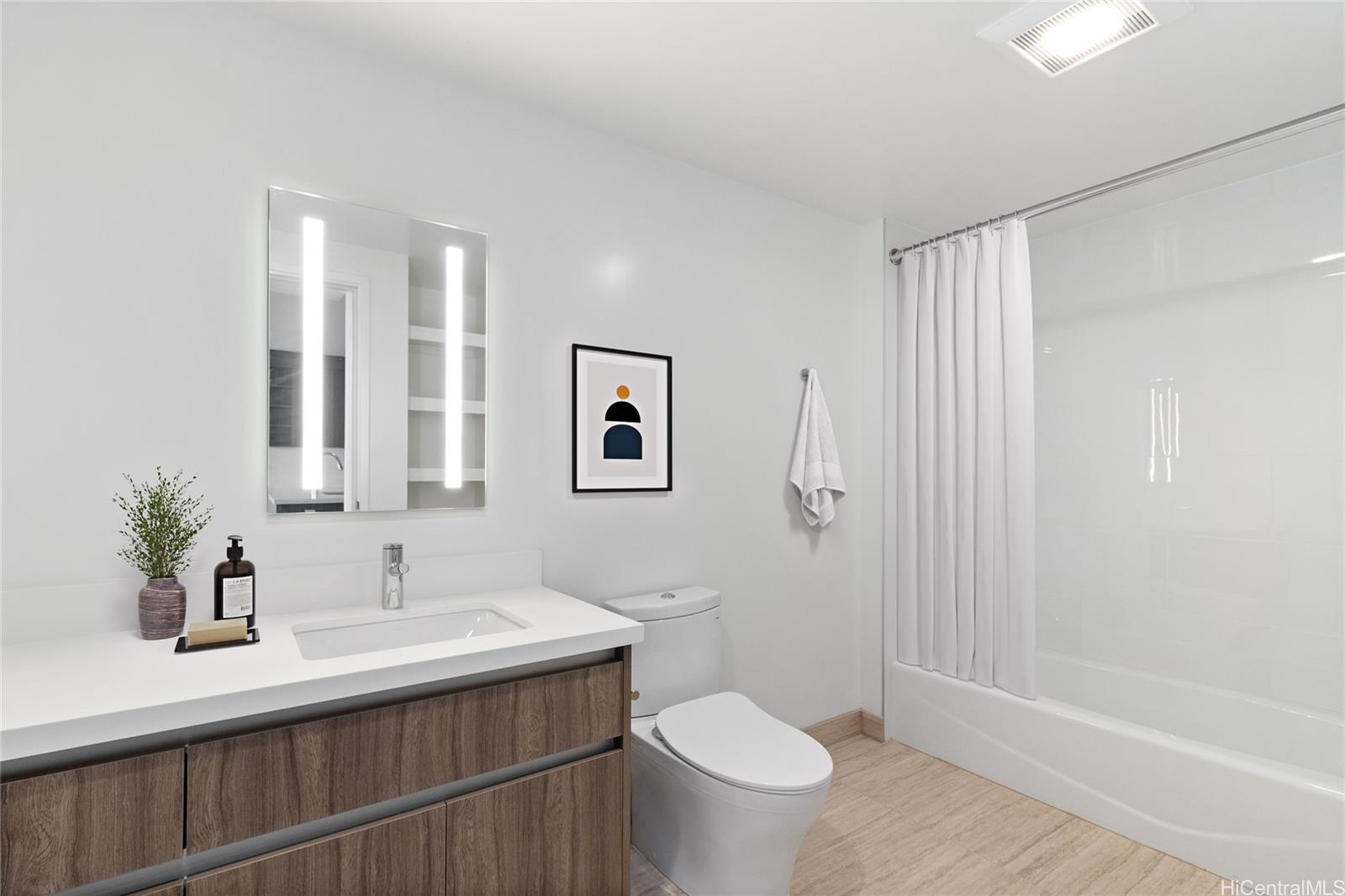 The Park on Keeaumoku condo # 2402, Honolulu, Hawaii - photo 14 of 25