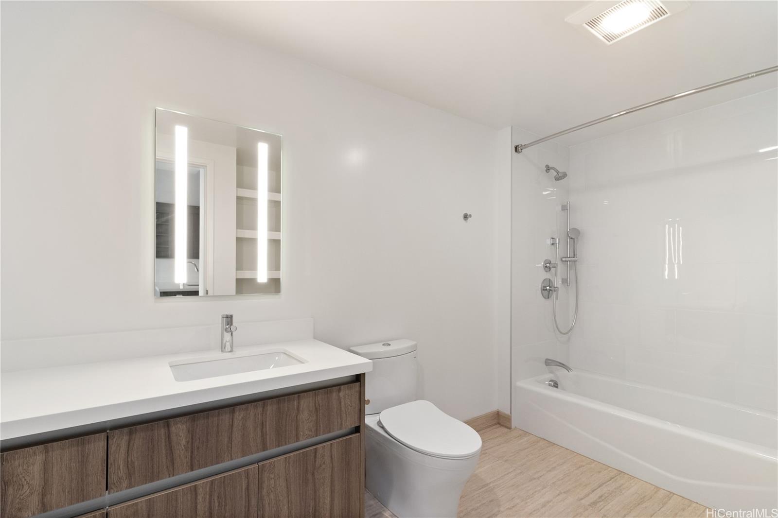 The Park on Keeaumoku condo # 2402, Honolulu, Hawaii - photo 15 of 25