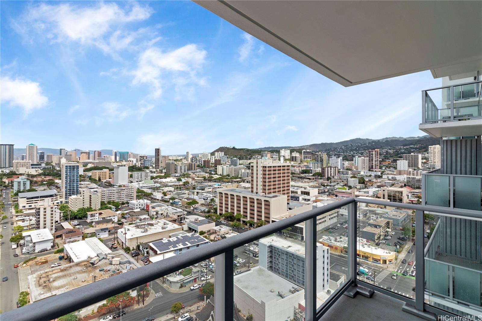 The Park on Keeaumoku condo # 2402, Honolulu, Hawaii - photo 17 of 25