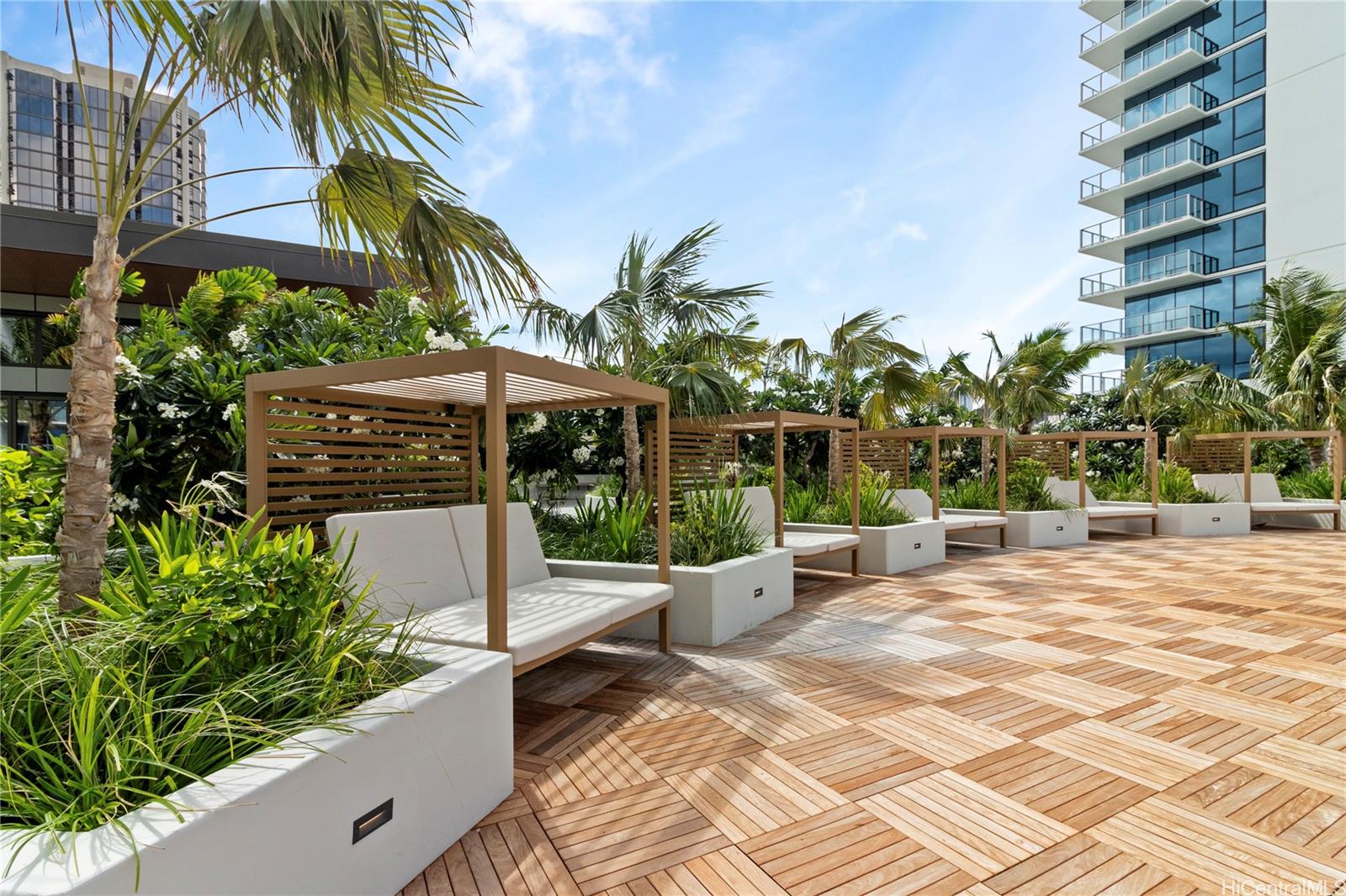 The Park on Keeaumoku condo # 2402, Honolulu, Hawaii - photo 19 of 25