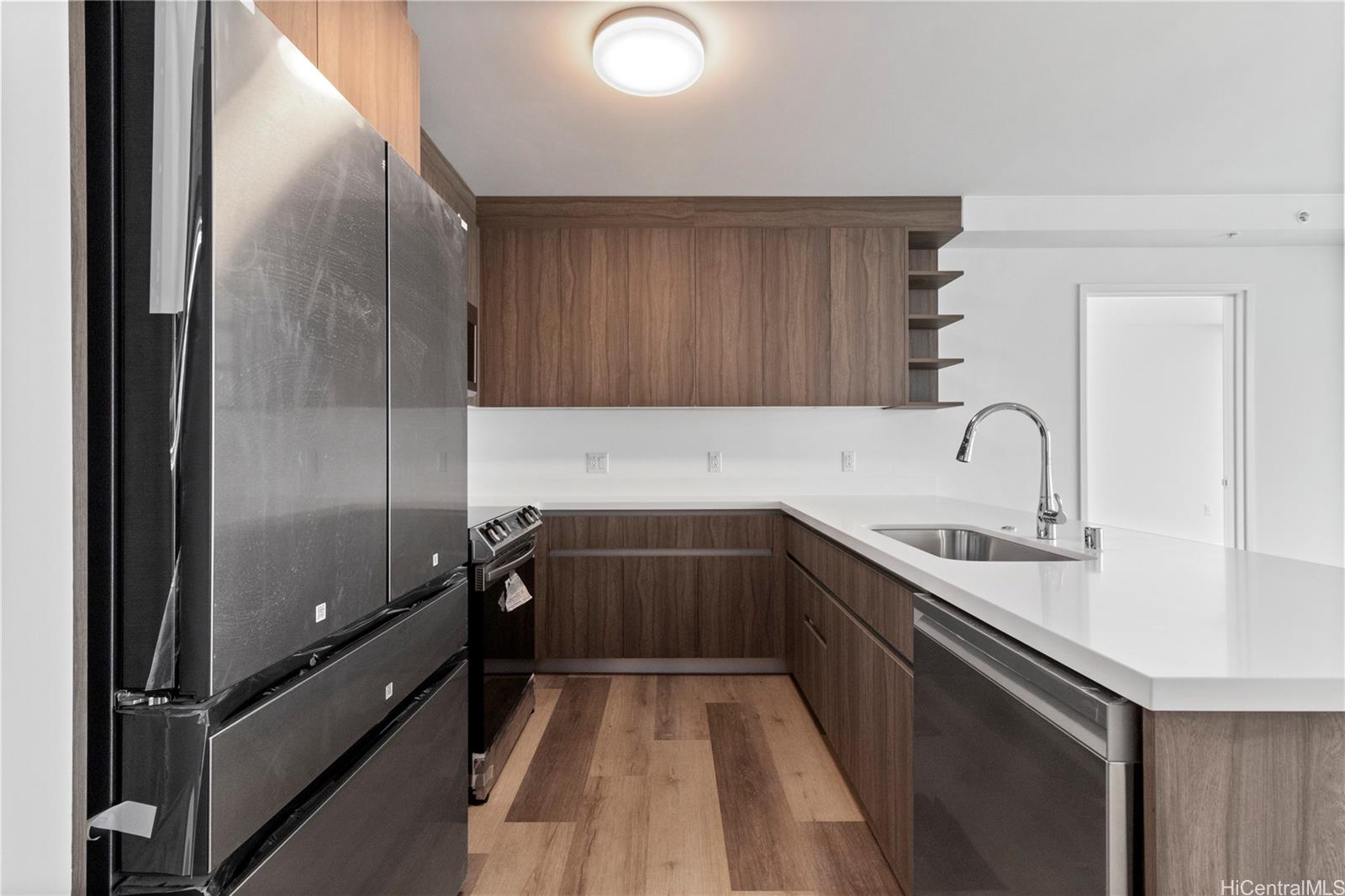 The Park on Keeaumoku condo # 2402, Honolulu, Hawaii - photo 4 of 25