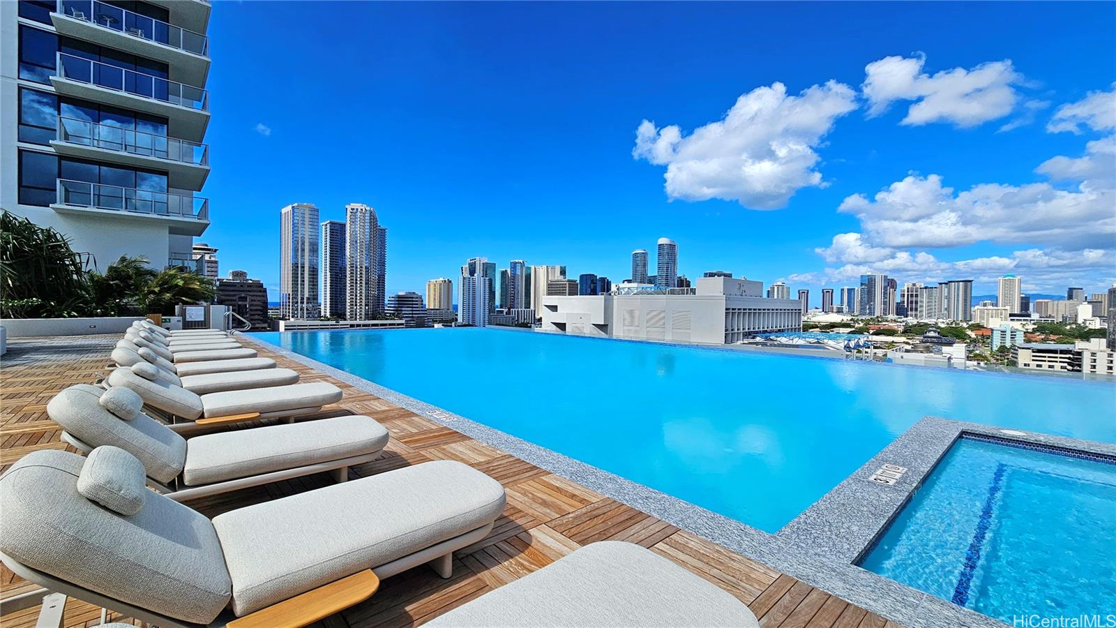 The Park on Keeaumoku condo # 2603, Honolulu, Hawaii - photo 13 of 25