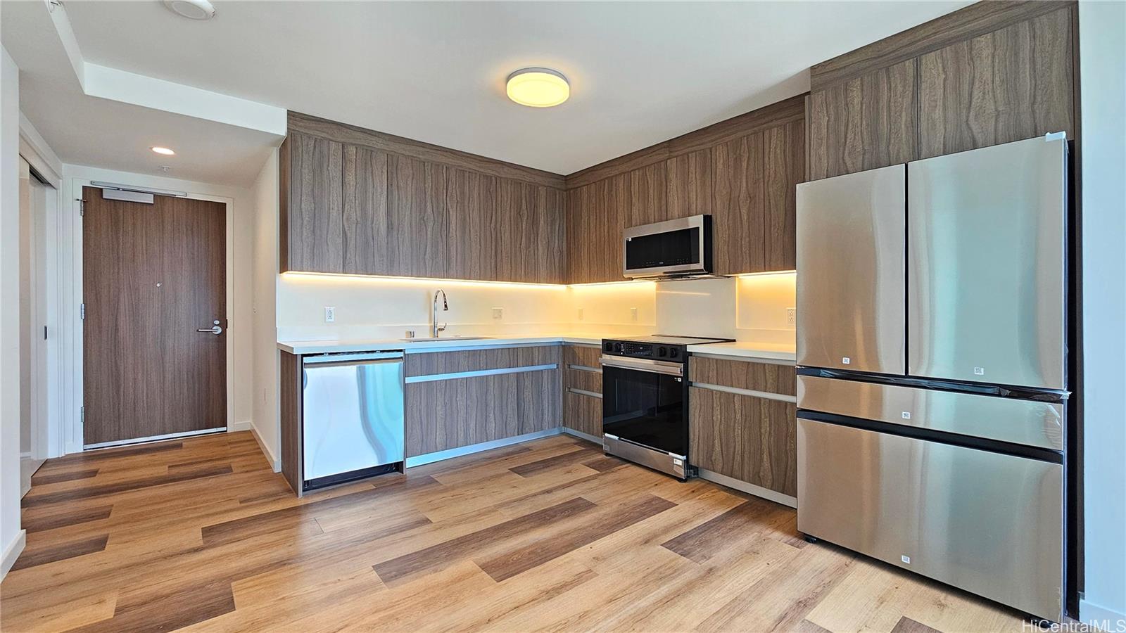 The Park on Keeaumoku condo # 2603, Honolulu, Hawaii - photo 3 of 25