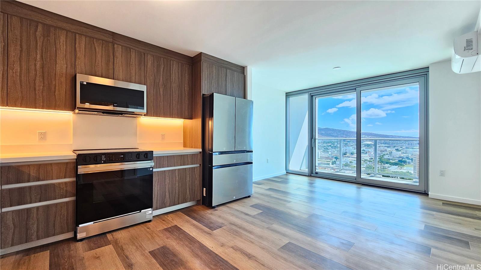 The Park on Keeaumoku condo # 2603, Honolulu, Hawaii - photo 4 of 25