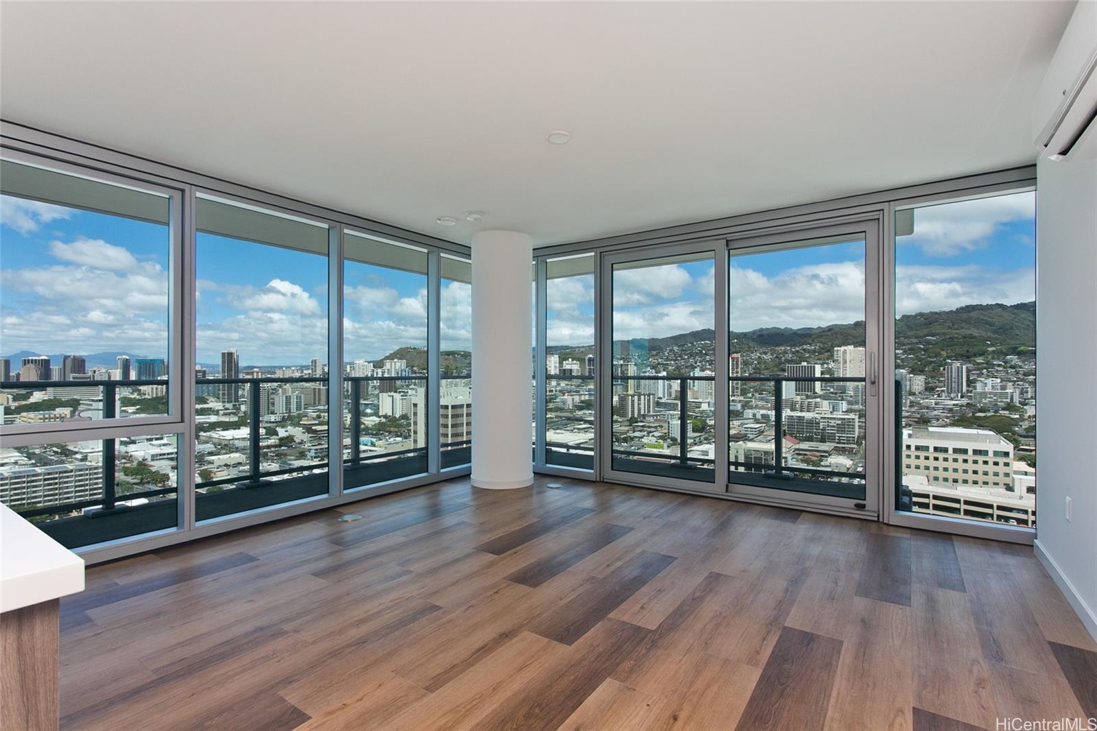 The Park on Keeaumoku condo # 2618, Honolulu, Hawaii - photo 2 of 21