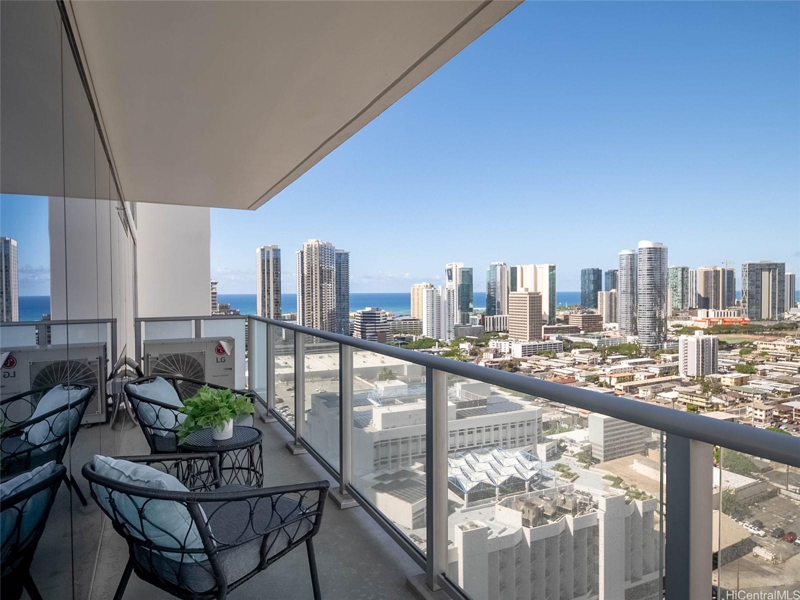 The Park on Keeaumoku condo # 2718, Honolulu, Hawaii - photo 13 of 25