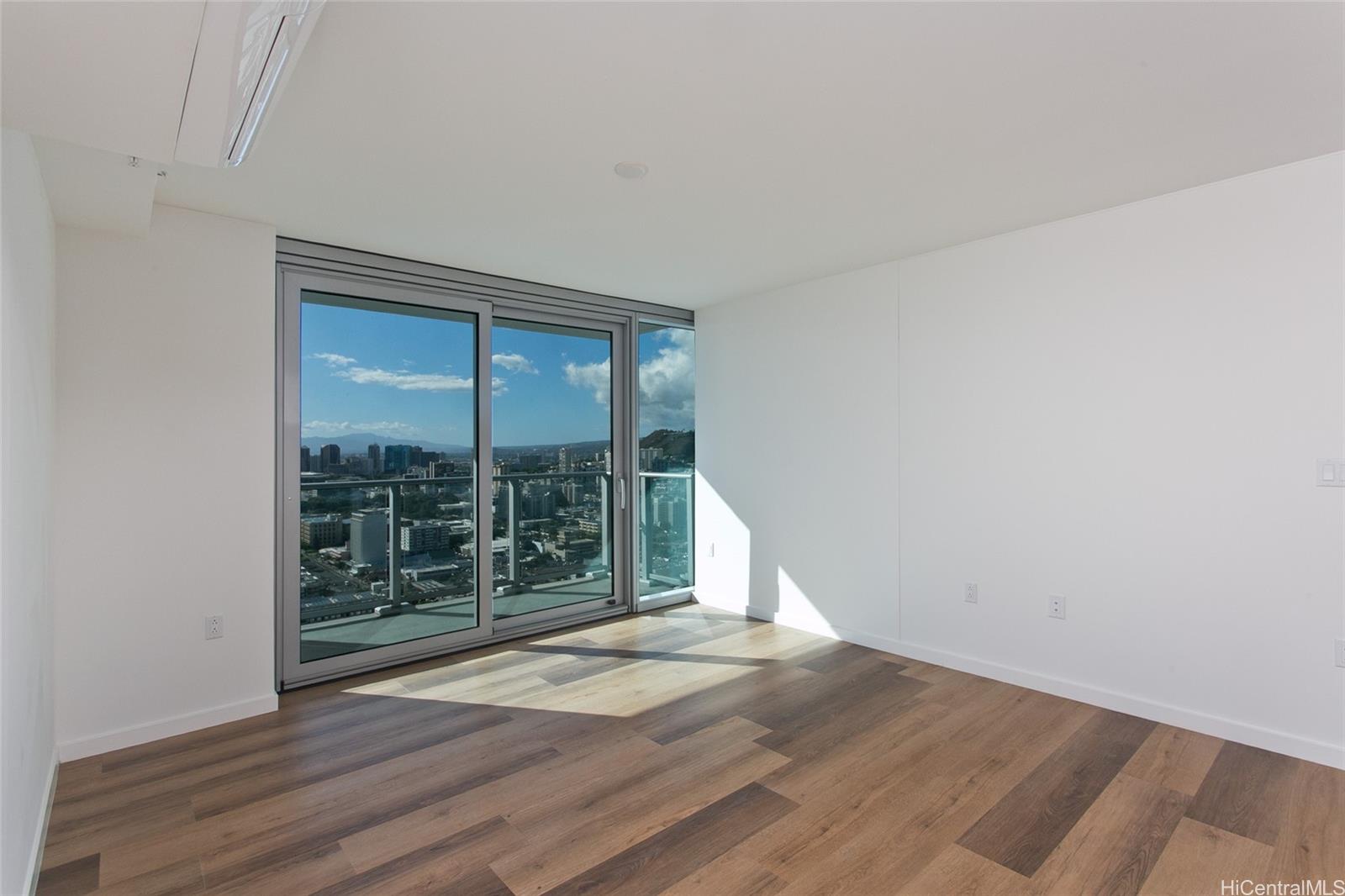 1515 Liona St Honolulu - Rental - photo 2 of 24