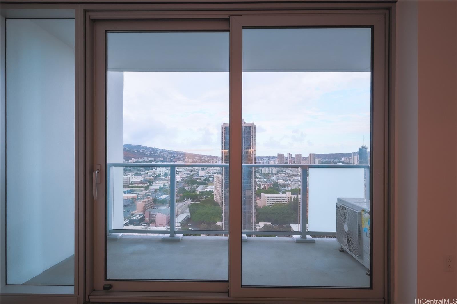 The Park on Keeaumoku condo # 2903, Honolulu, Hawaii - photo 12 of 25